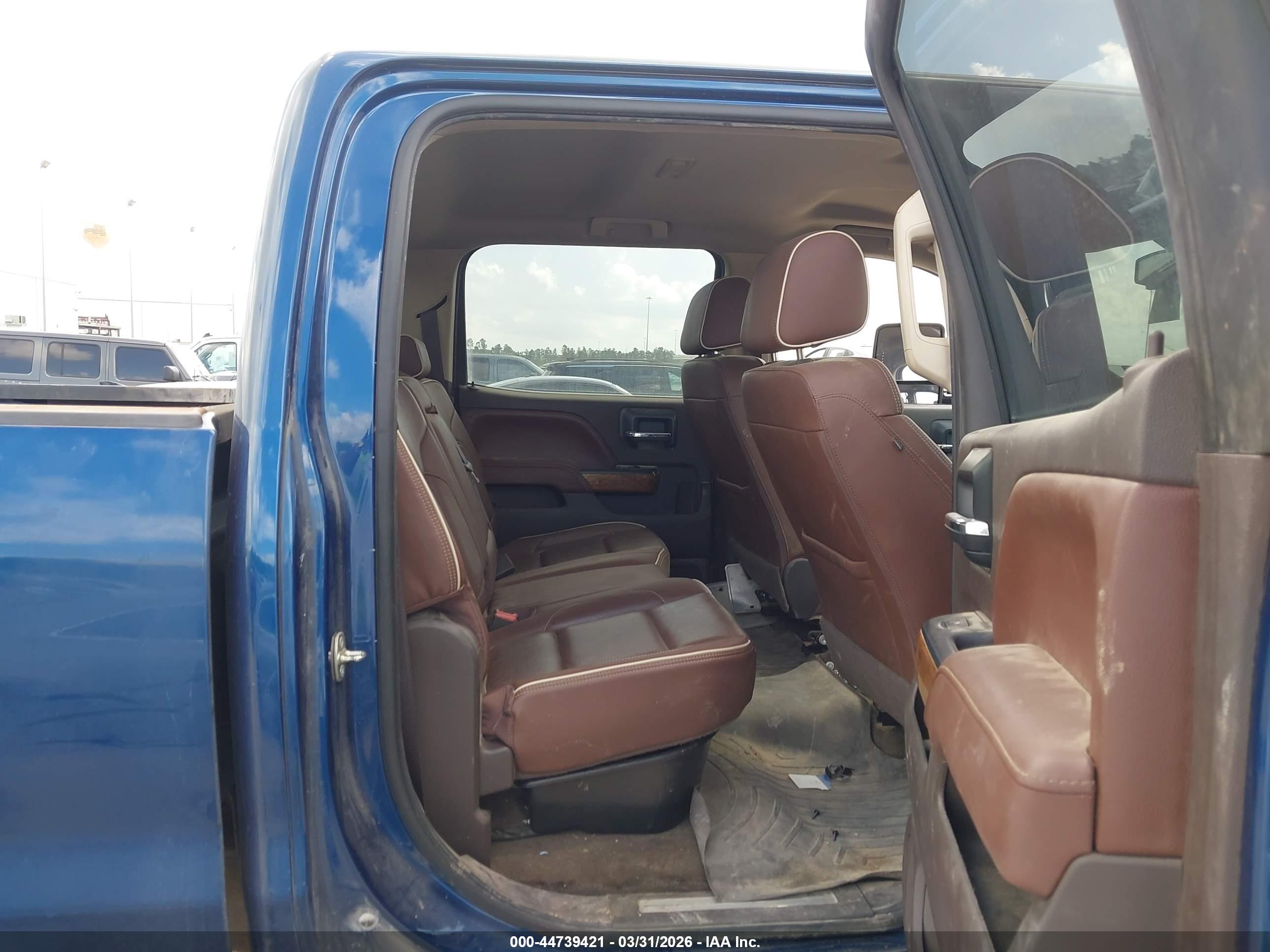 CHEVROLET SILVERADO image 8