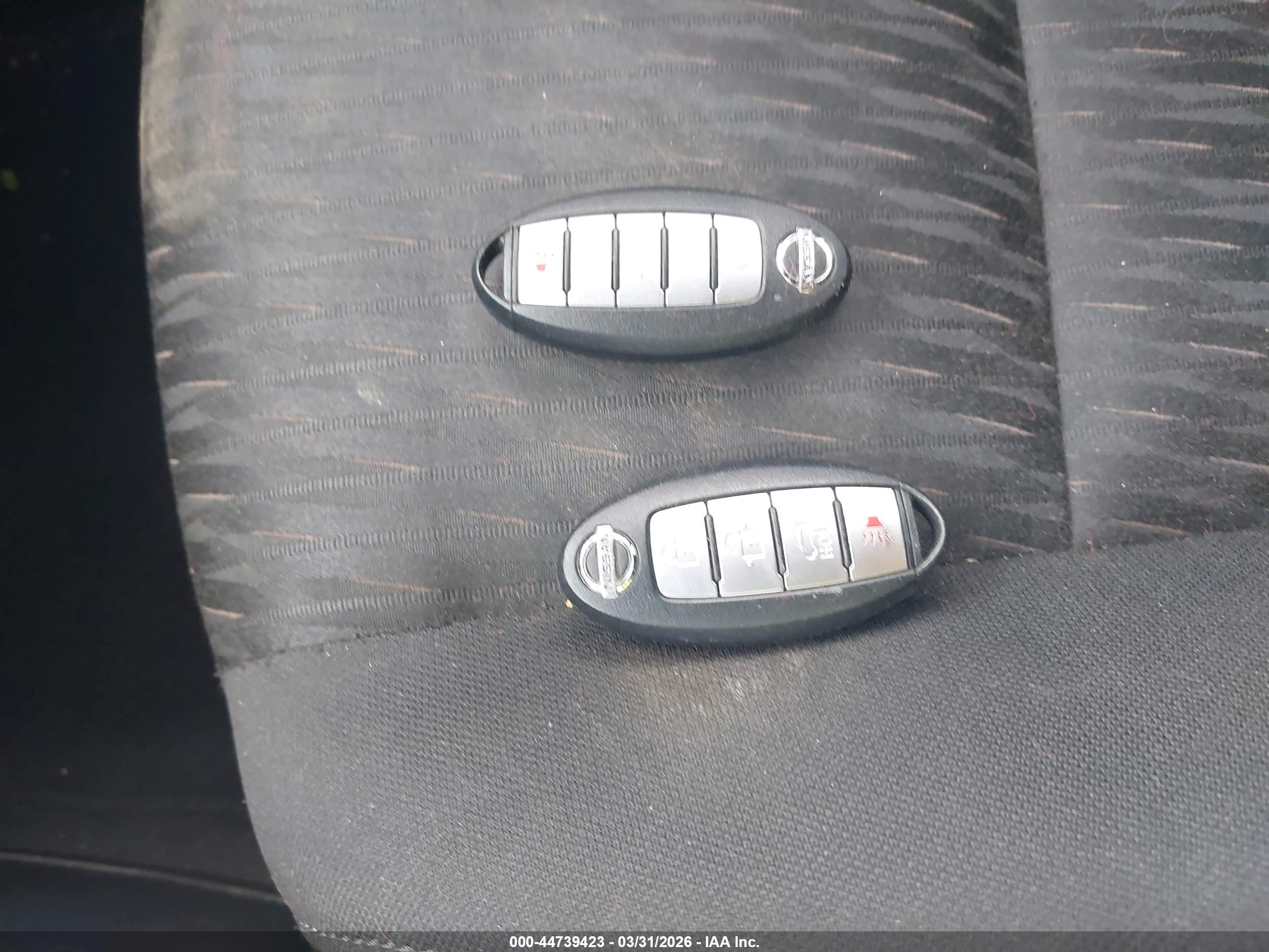 NISSAN ROGUE image 11
