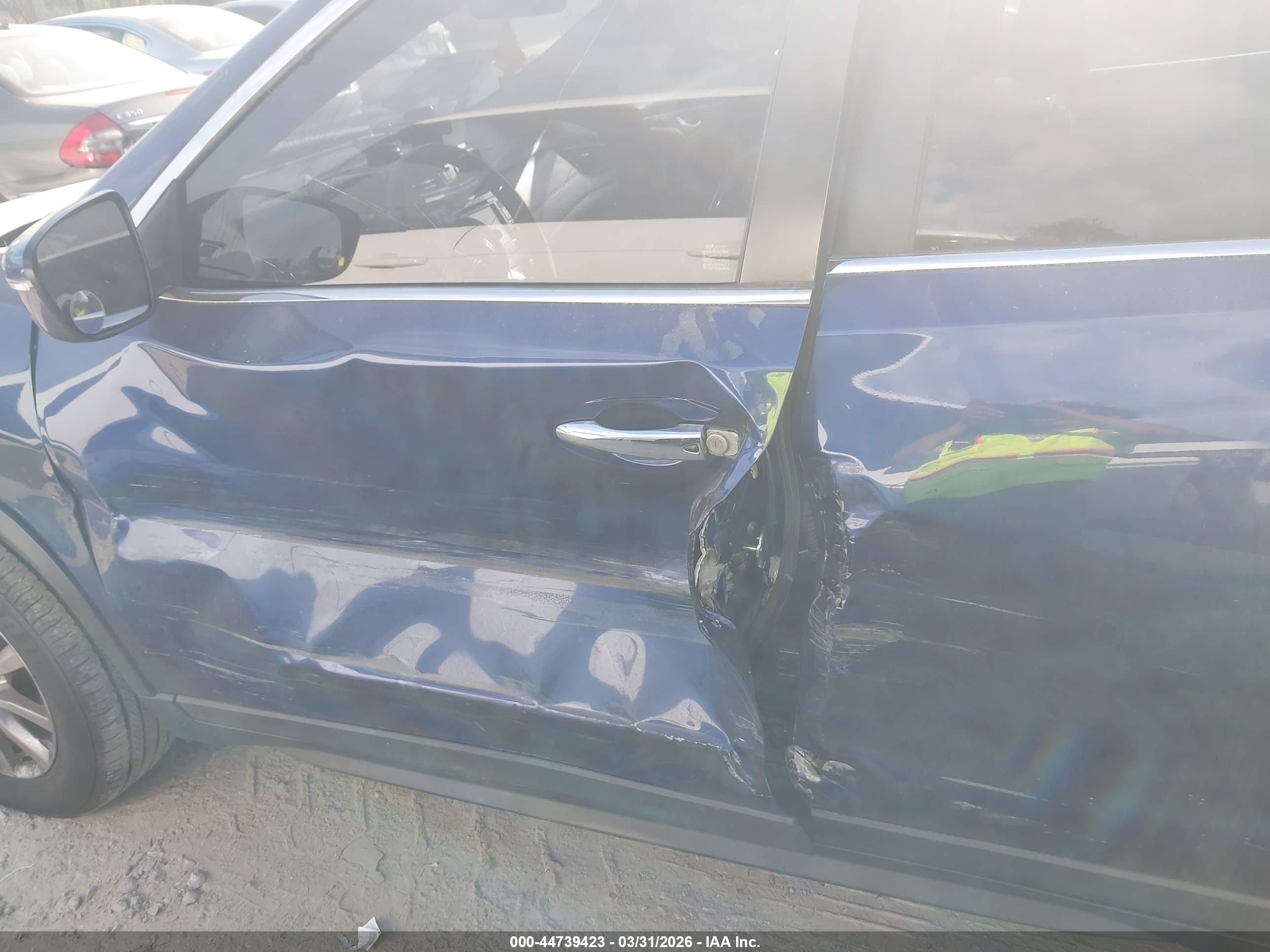 NISSAN ROGUE image 6