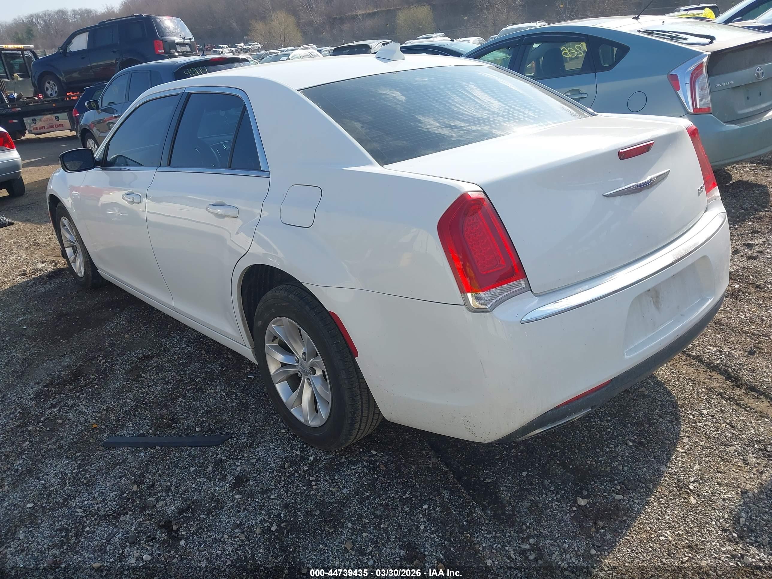 CHRYSLER 300 image 3