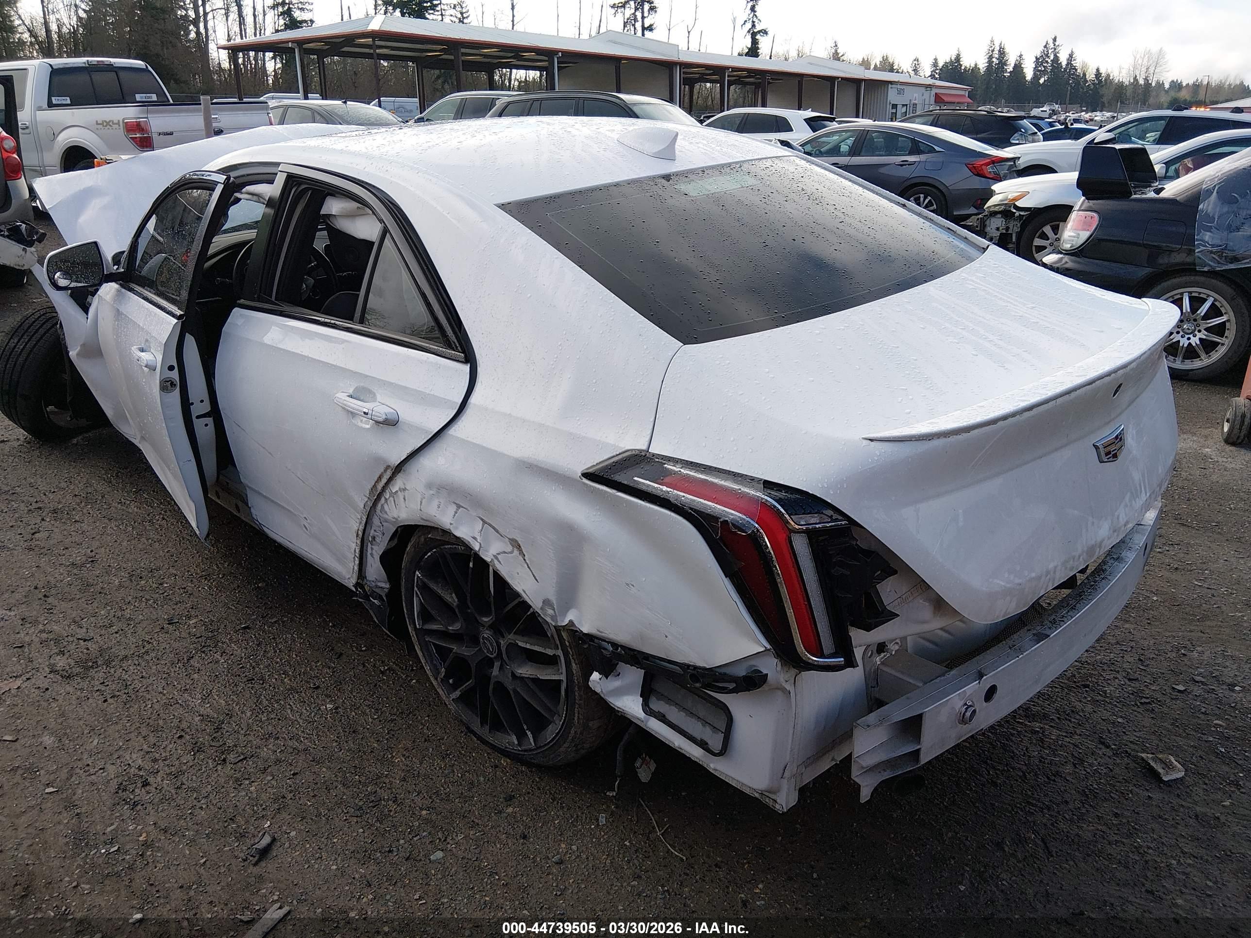 CADILLAC CT4 image 3