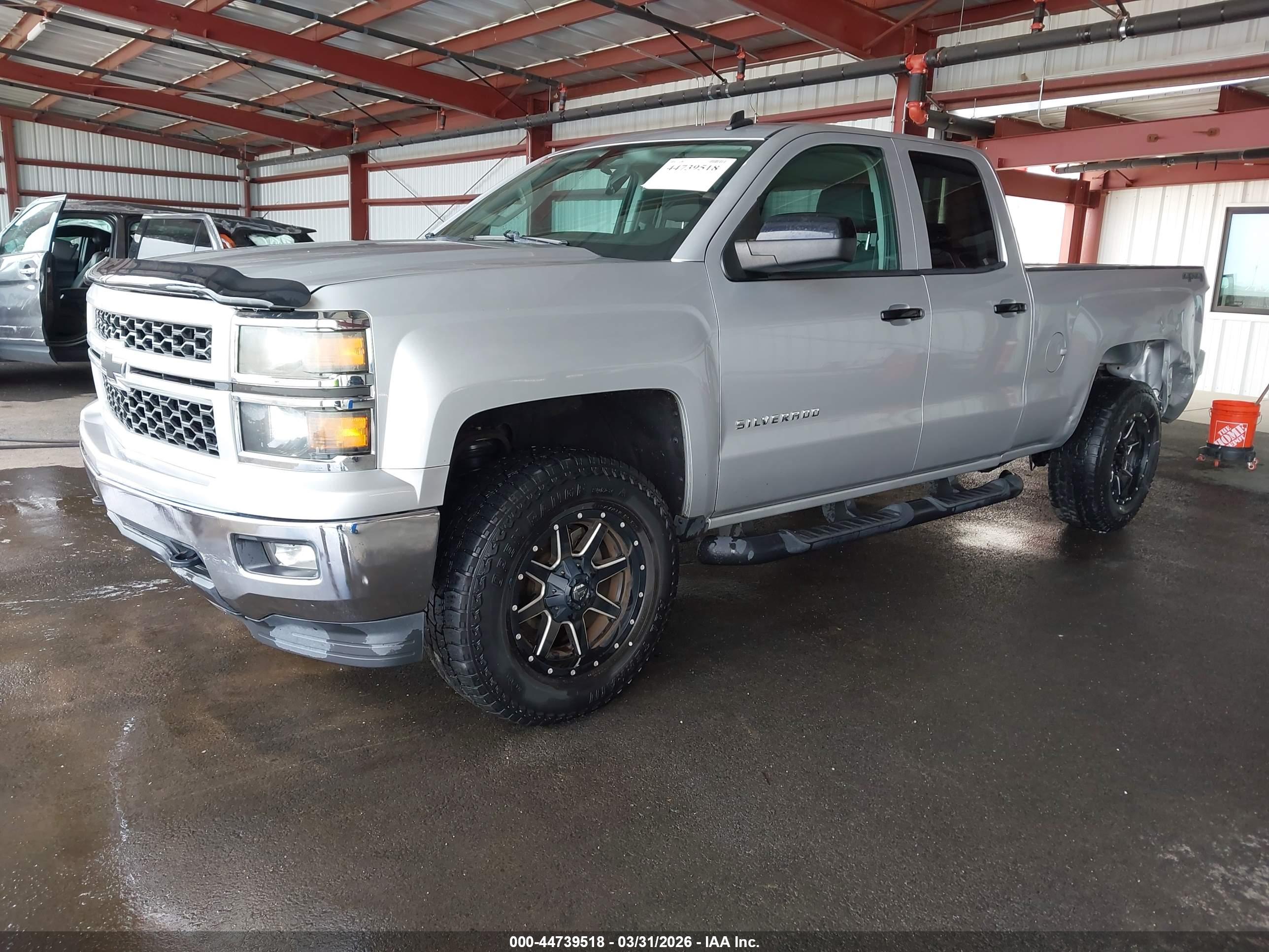 CHEVROLET SILVERADO image 2