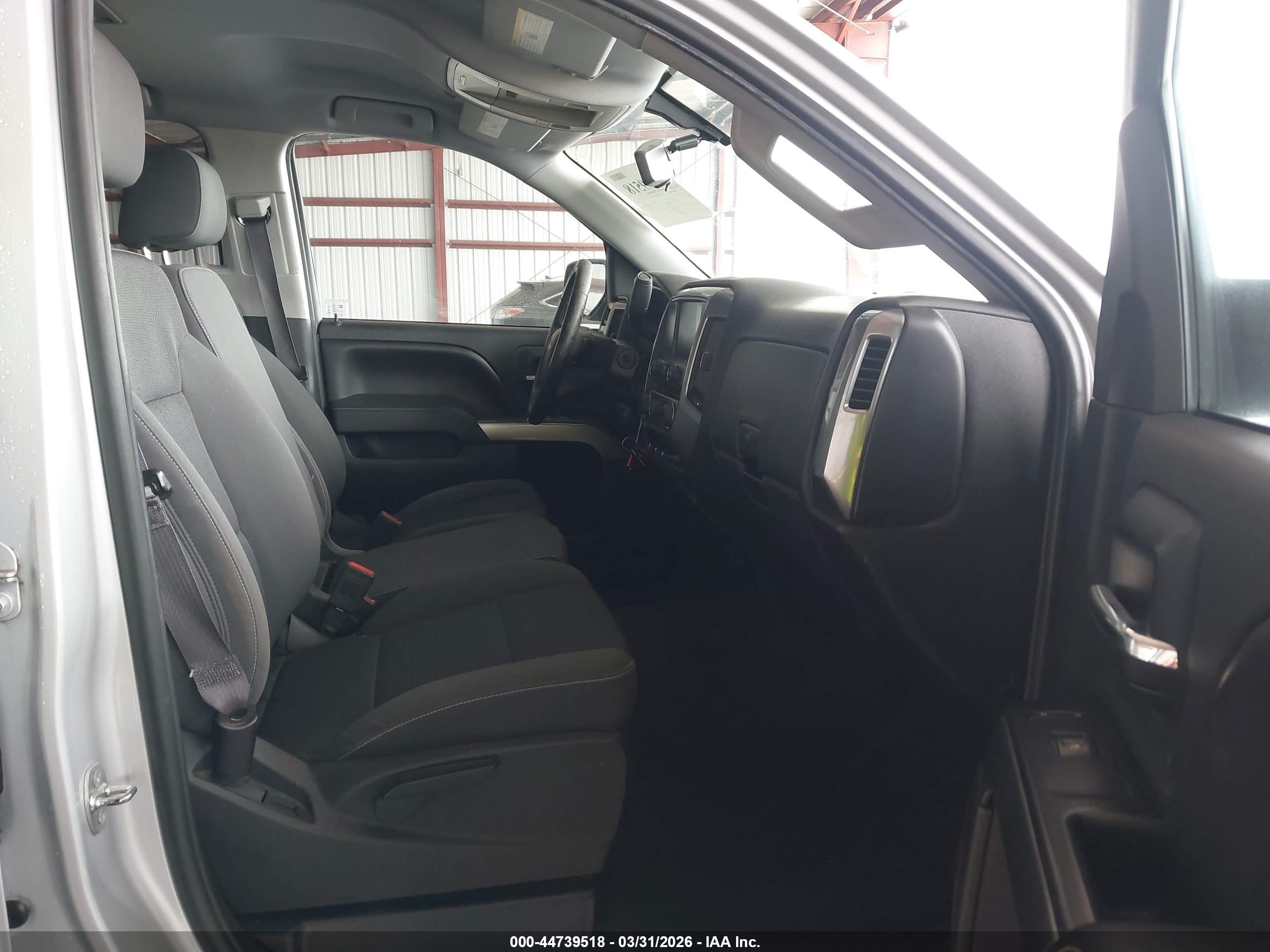 CHEVROLET SILVERADO image 5