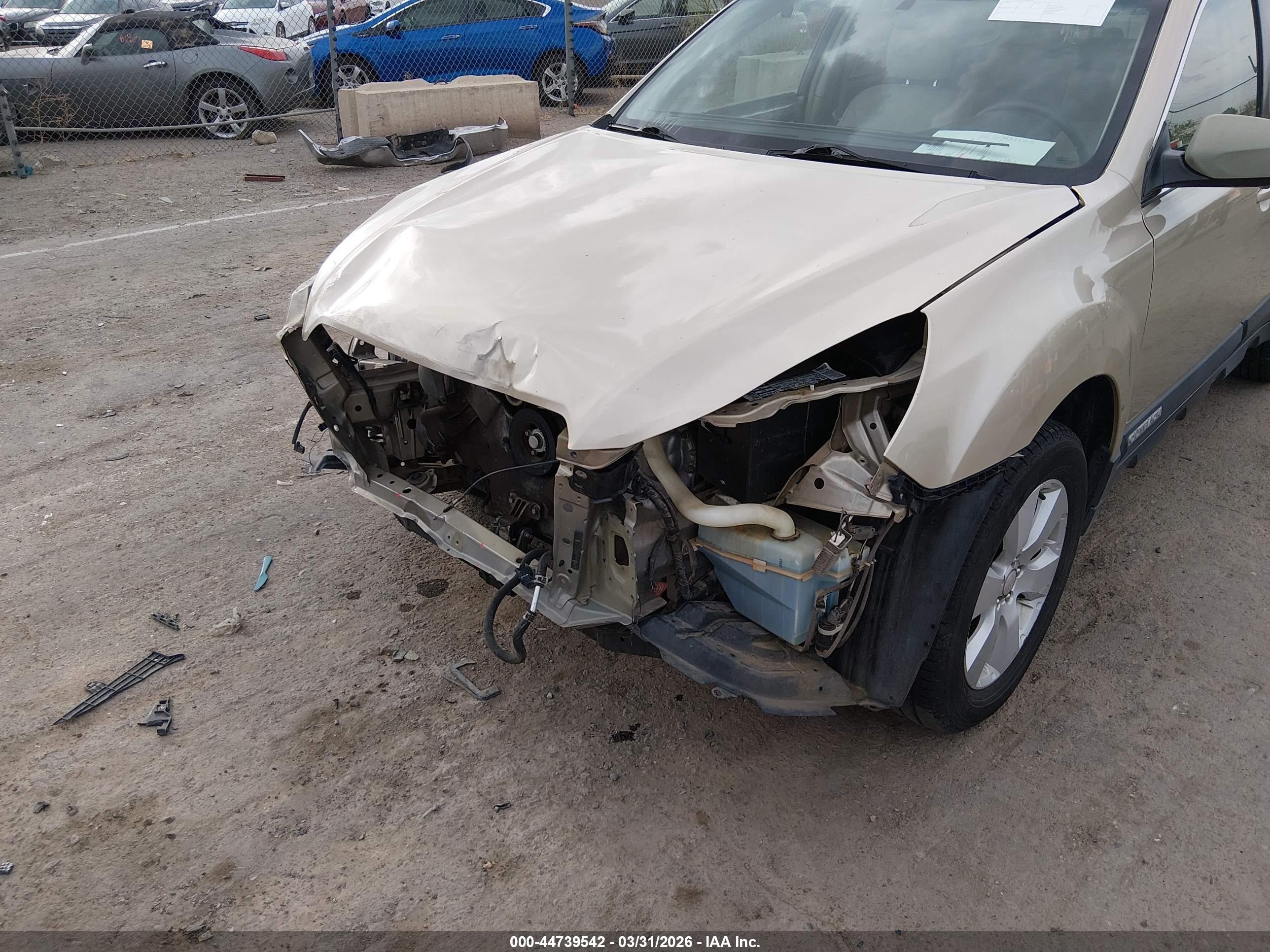 SUBARU OUTBACK image 6