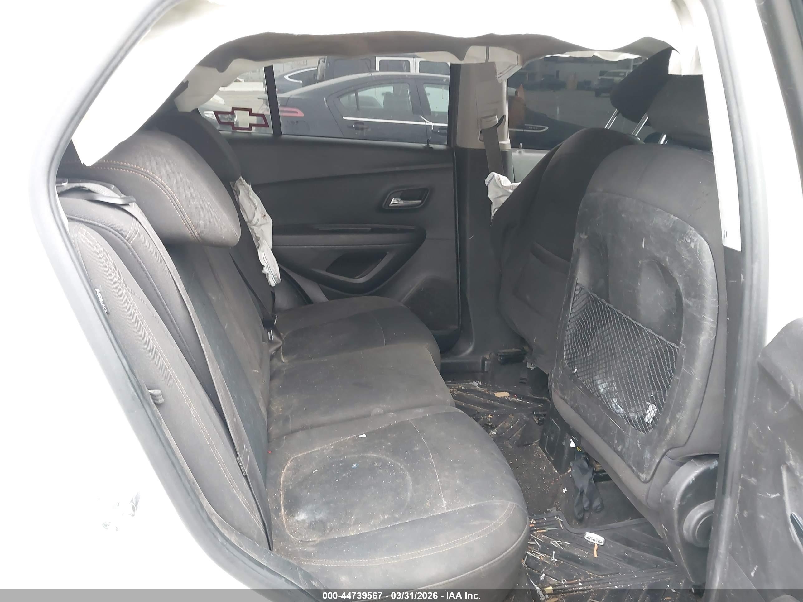 CHEVROLET TRAX image 8