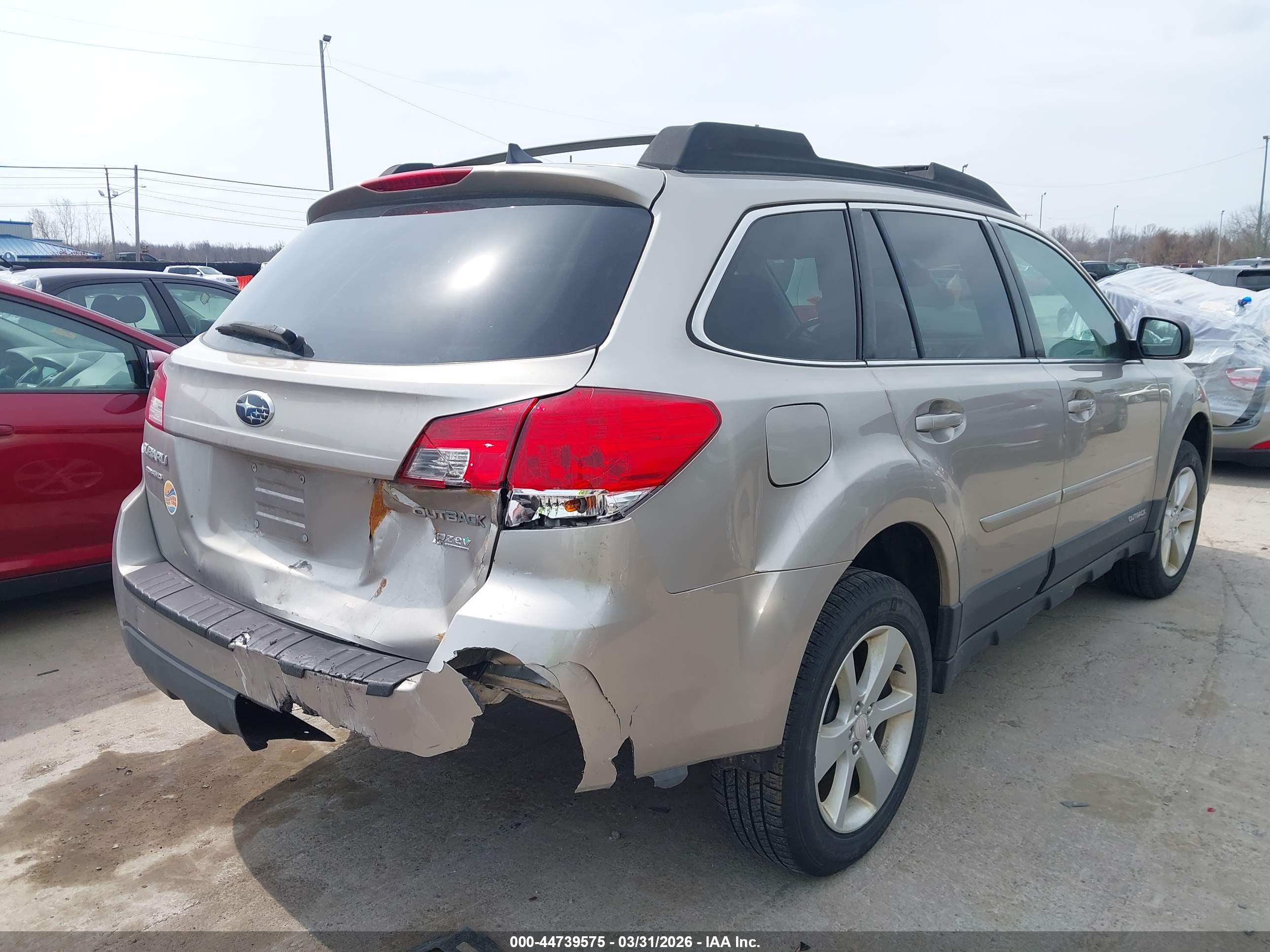 SUBARU OUTBACK image 4
