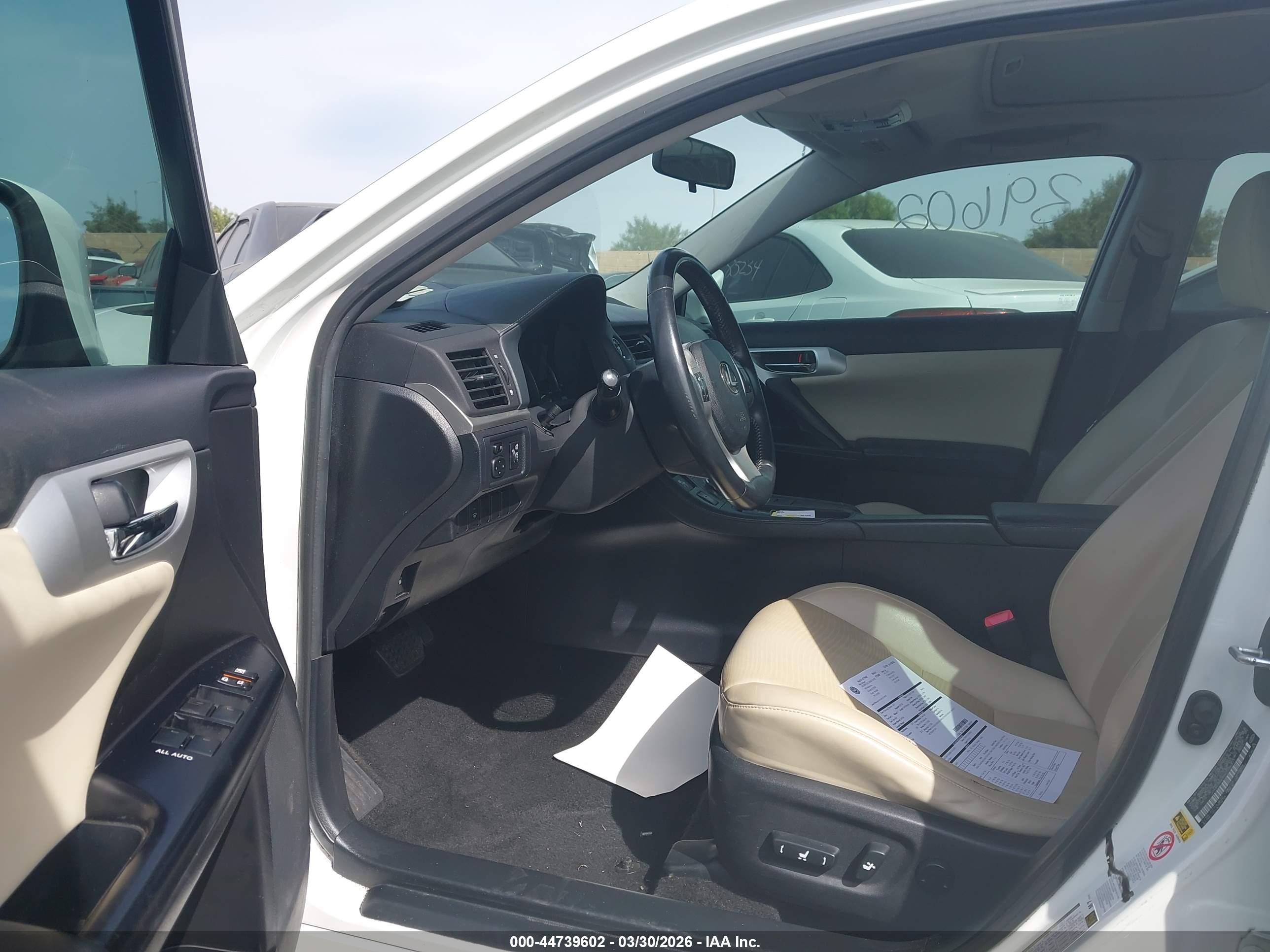 LEXUS CT image 5
