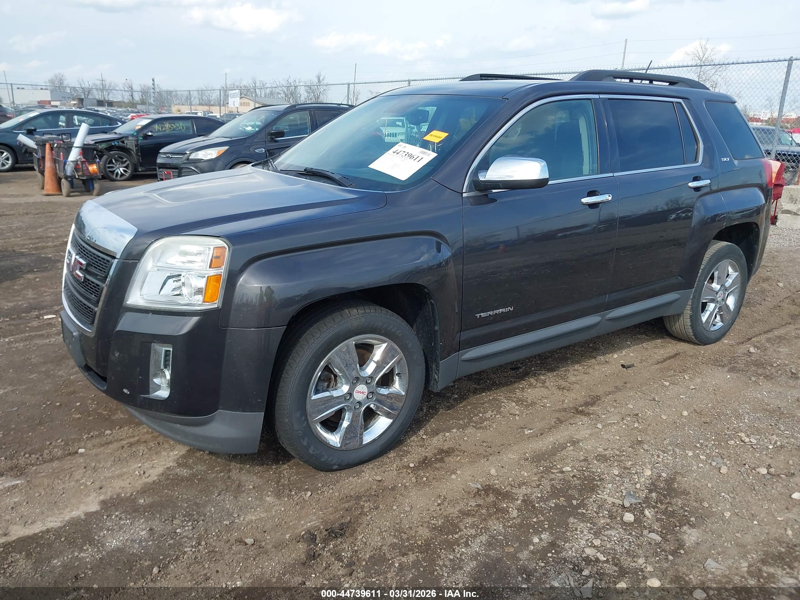 GMC TERRAIN image 2