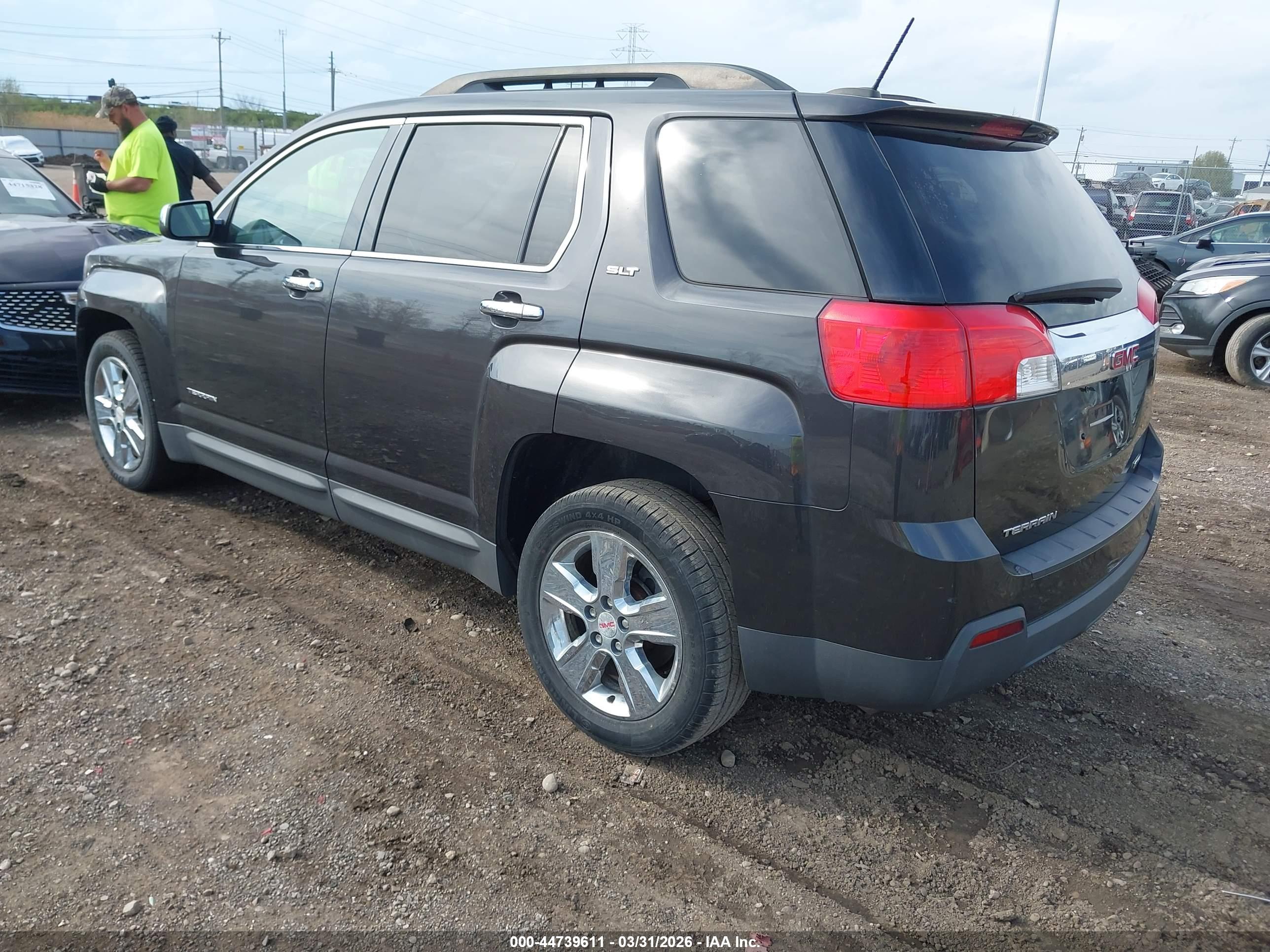 GMC TERRAIN image 3
