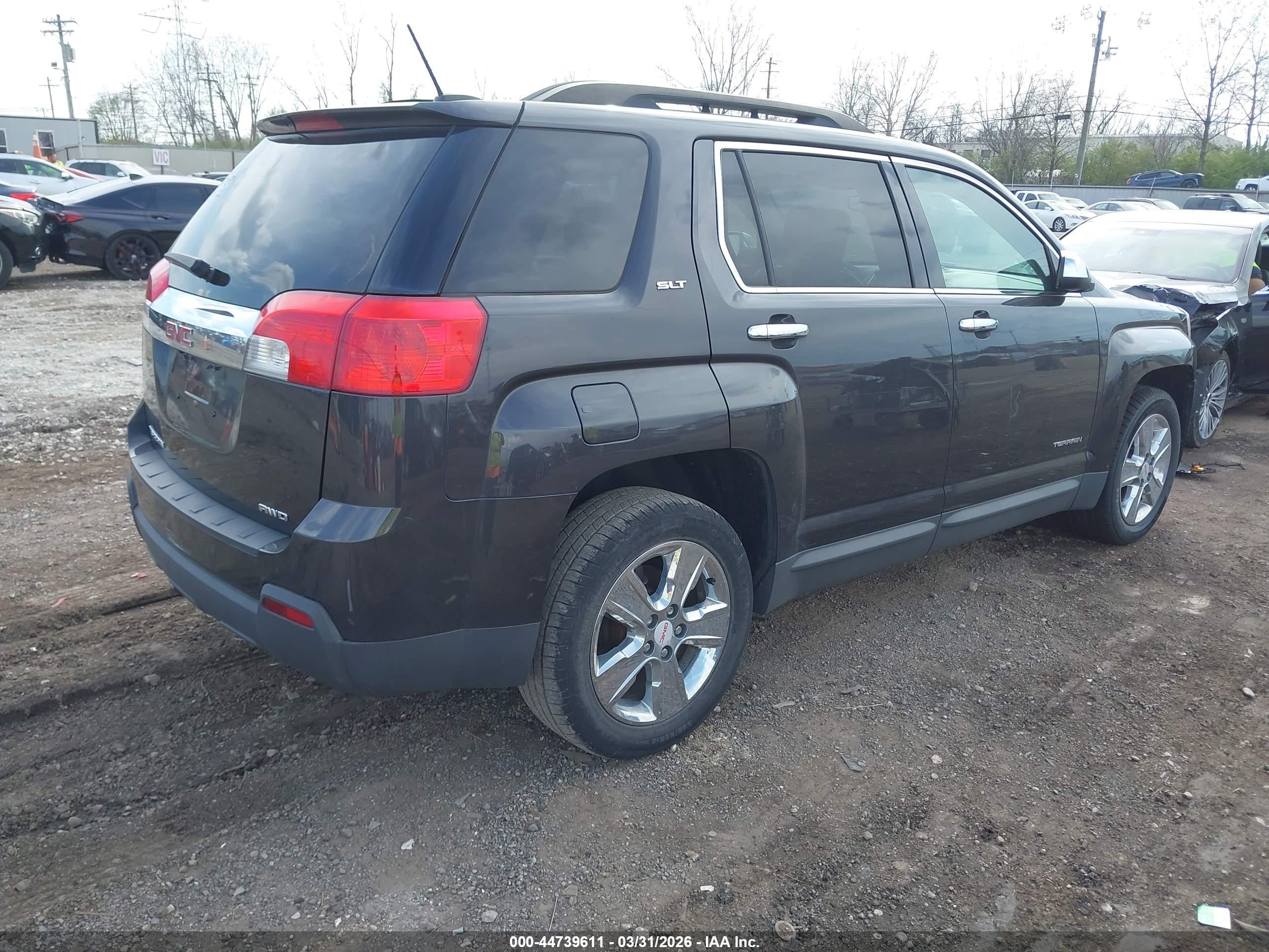 GMC TERRAIN image 4