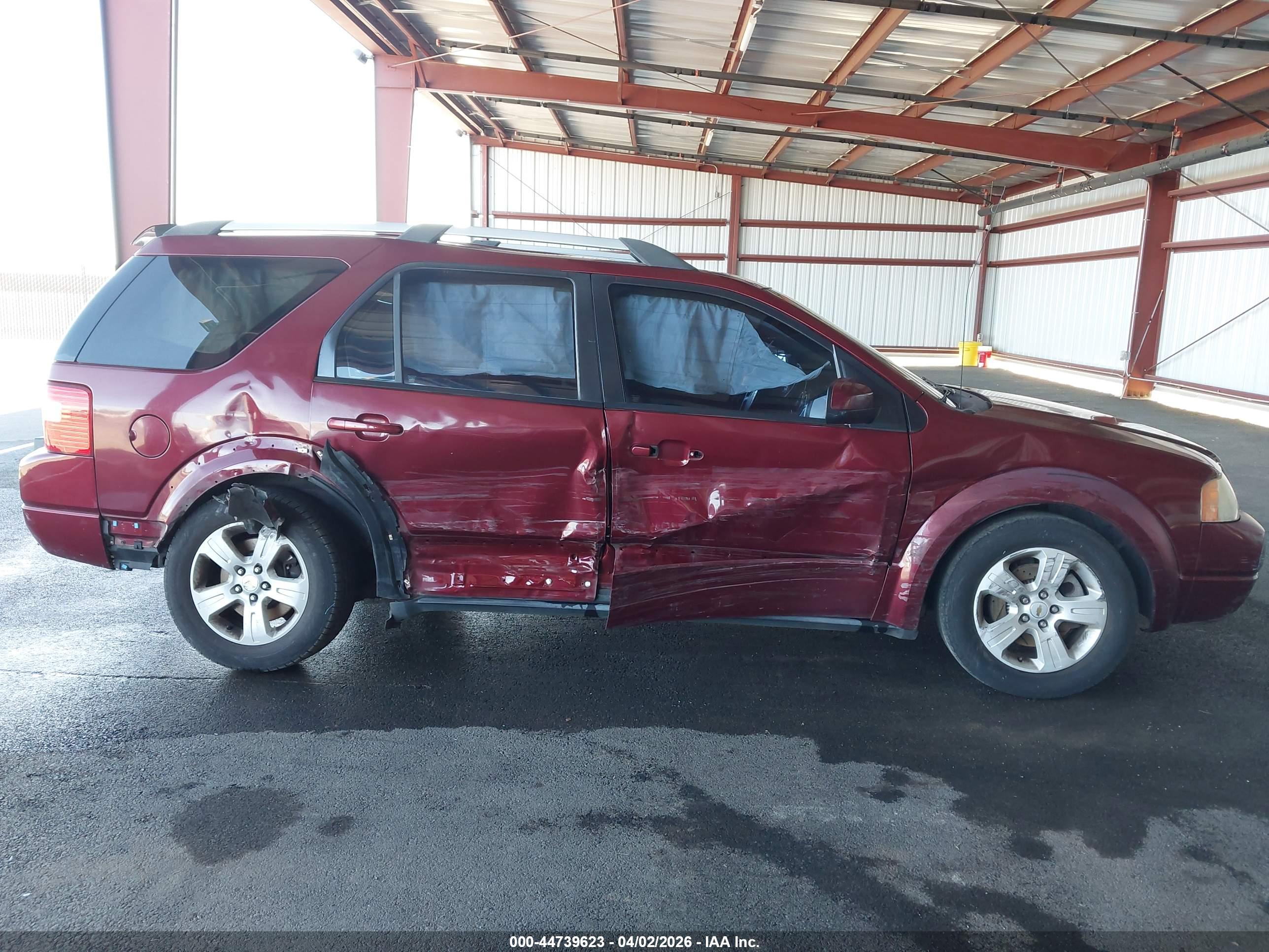 FORD FREESTYLE image 6