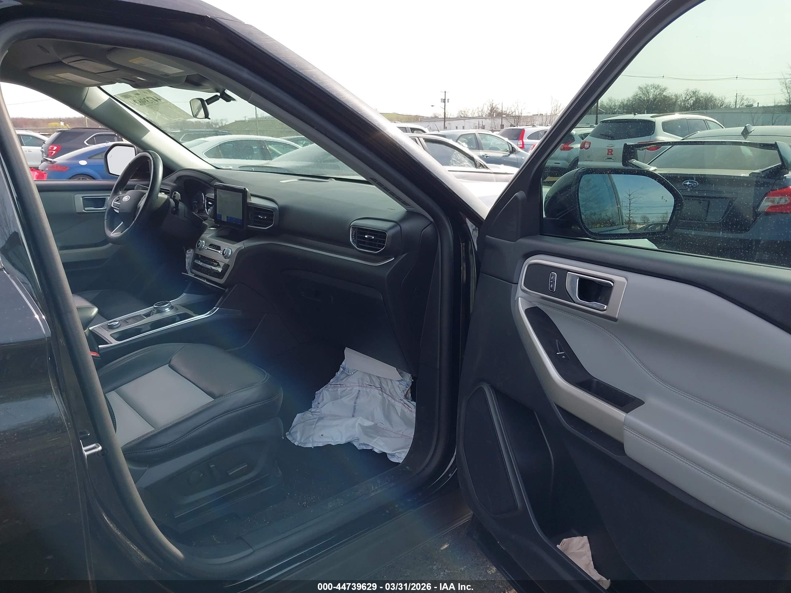 FORD EXPLORER image 5