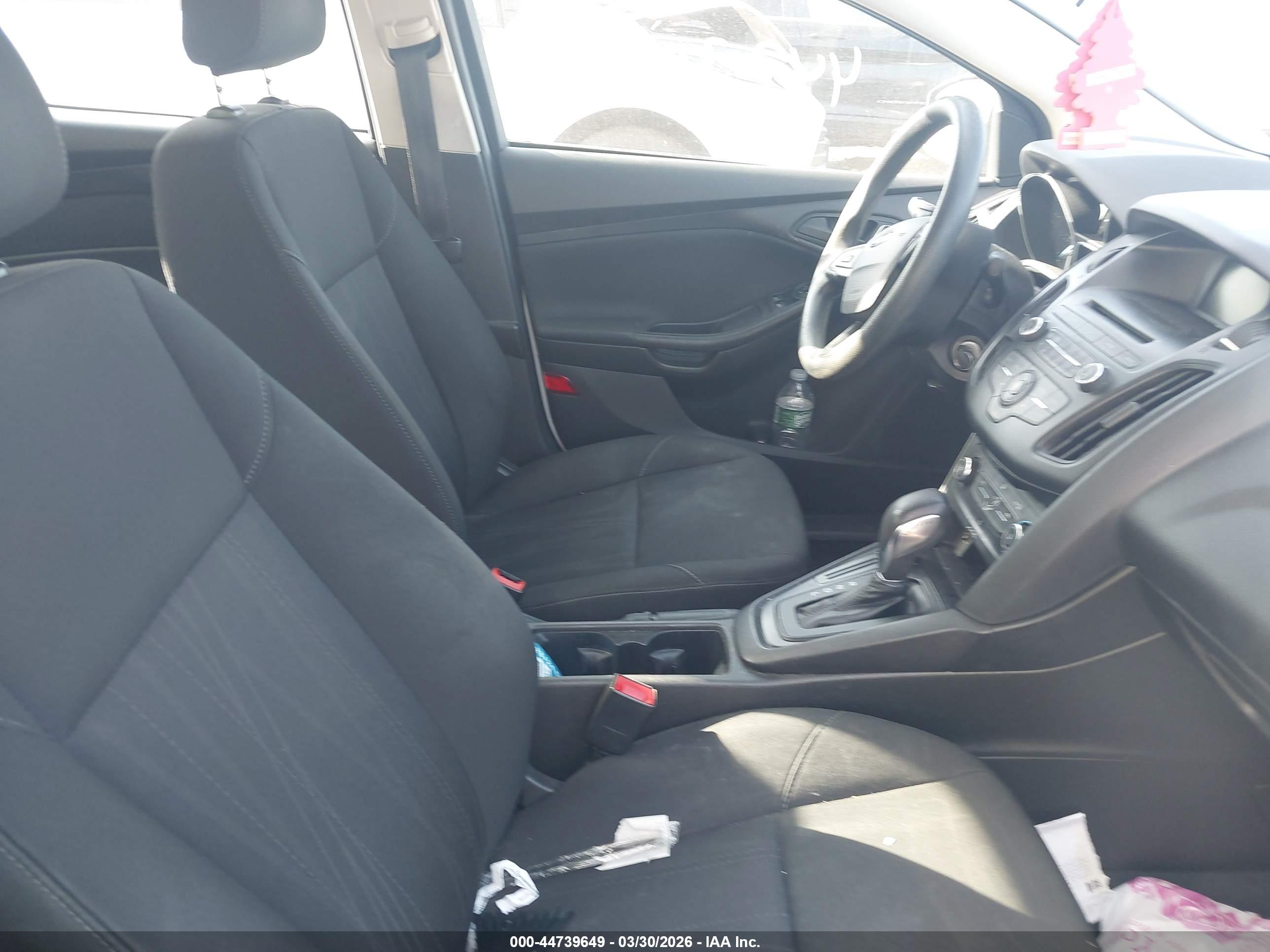 FORD FOCUS image 5