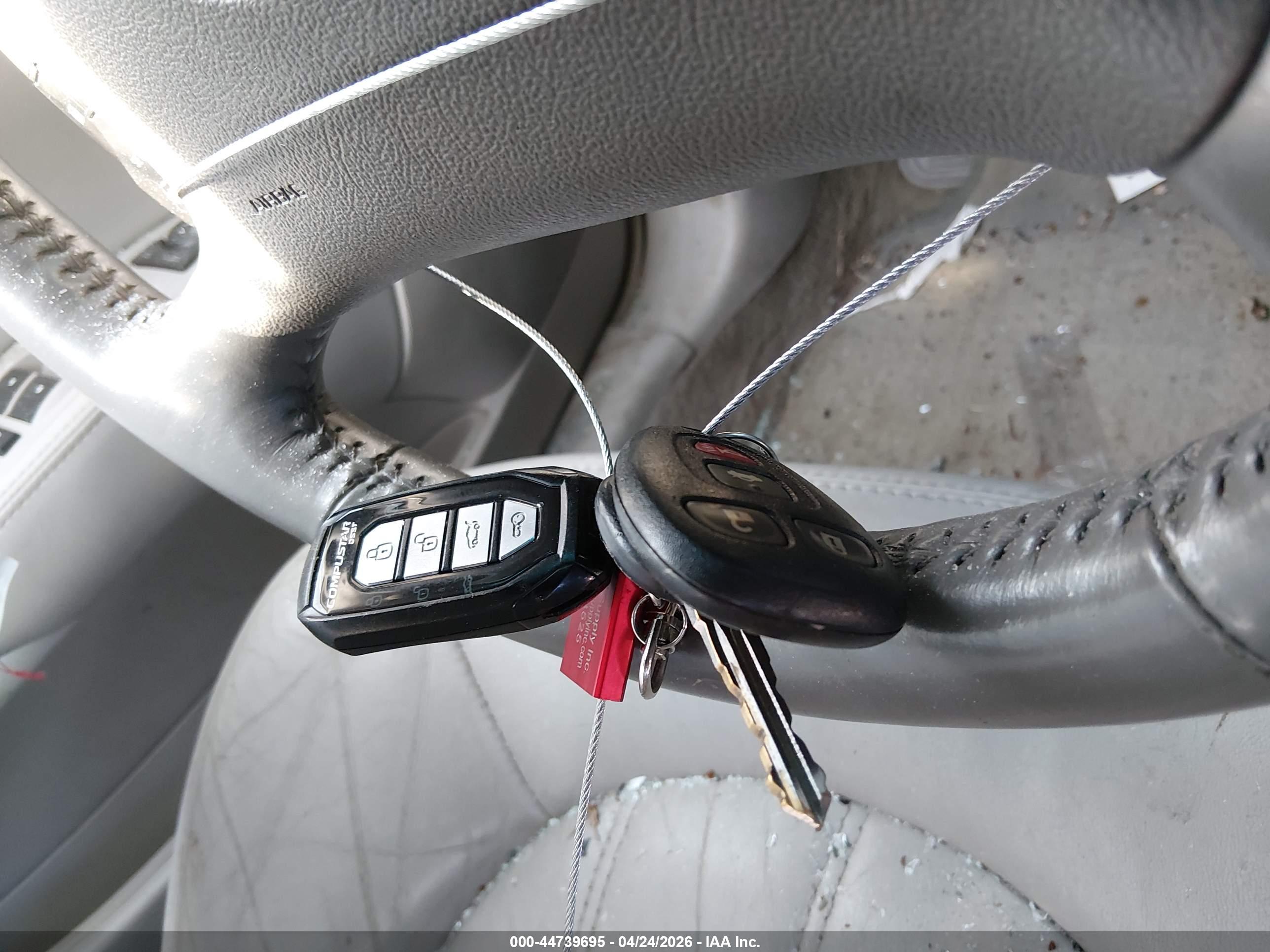 BUICK LUCERNE image 11