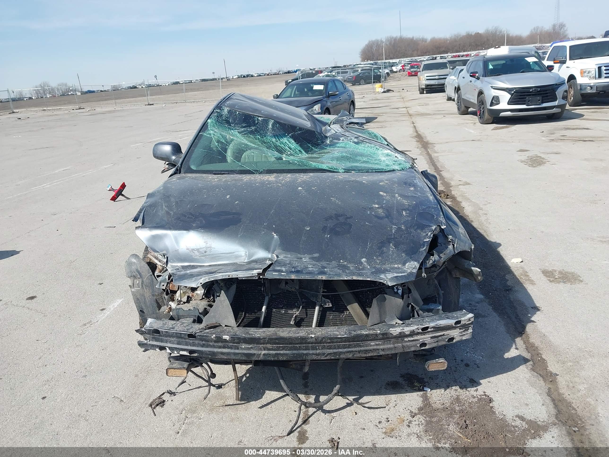 BUICK LUCERNE image 6