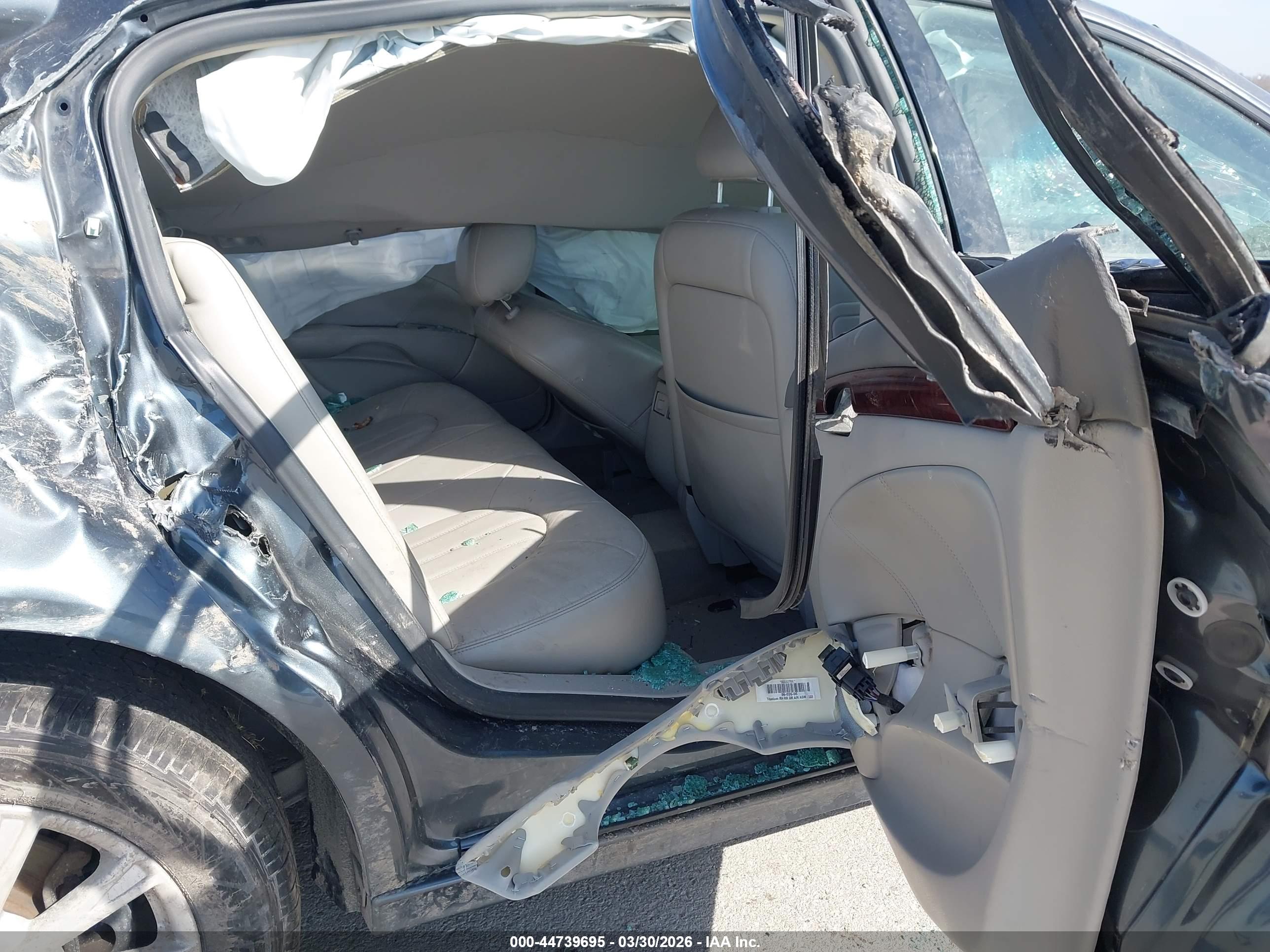 BUICK LUCERNE image 8