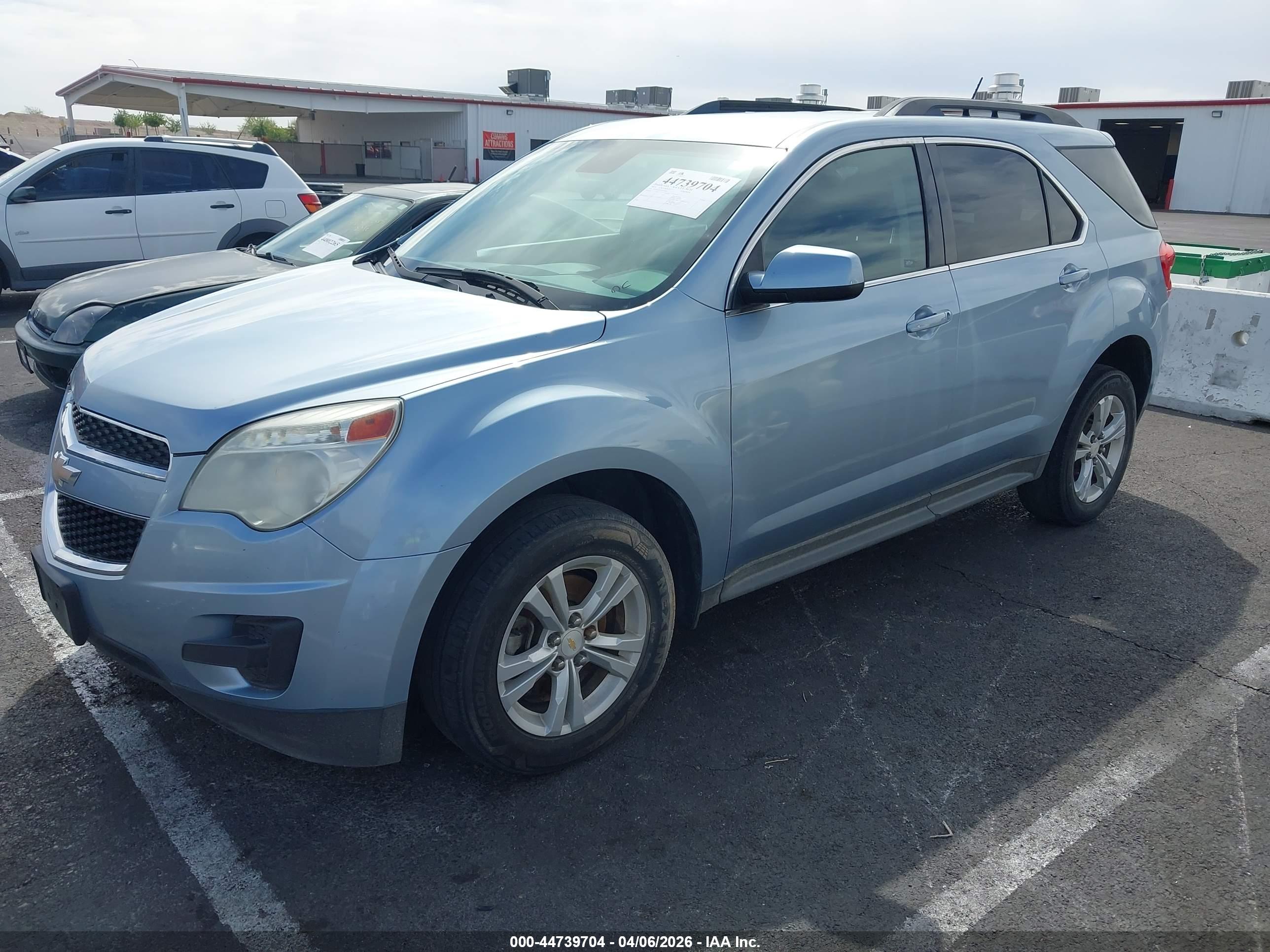 CHEVROLET EQUINOX image 2