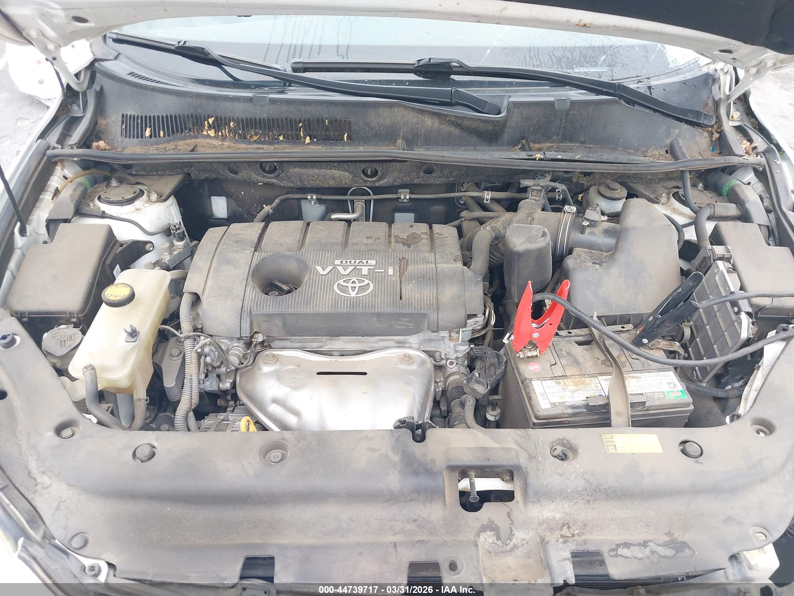 TOYOTA RAV4 image 10