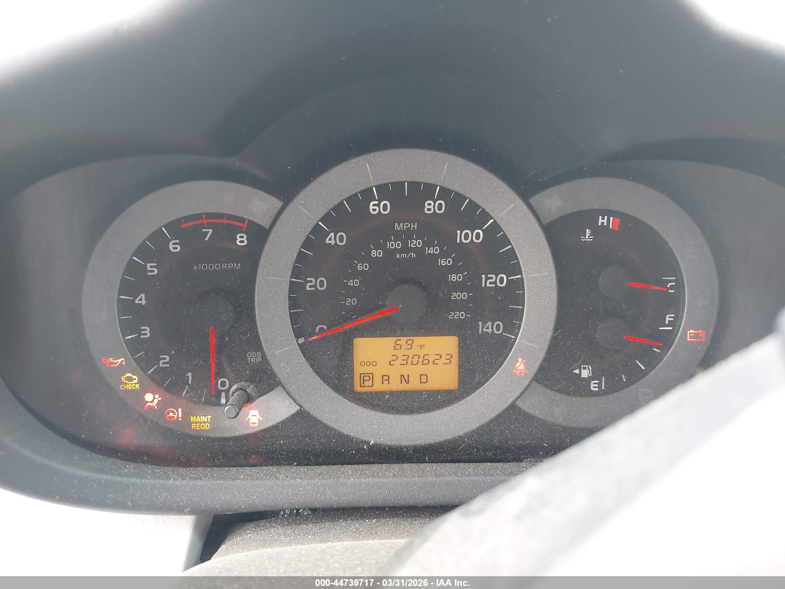 TOYOTA RAV4 image 7