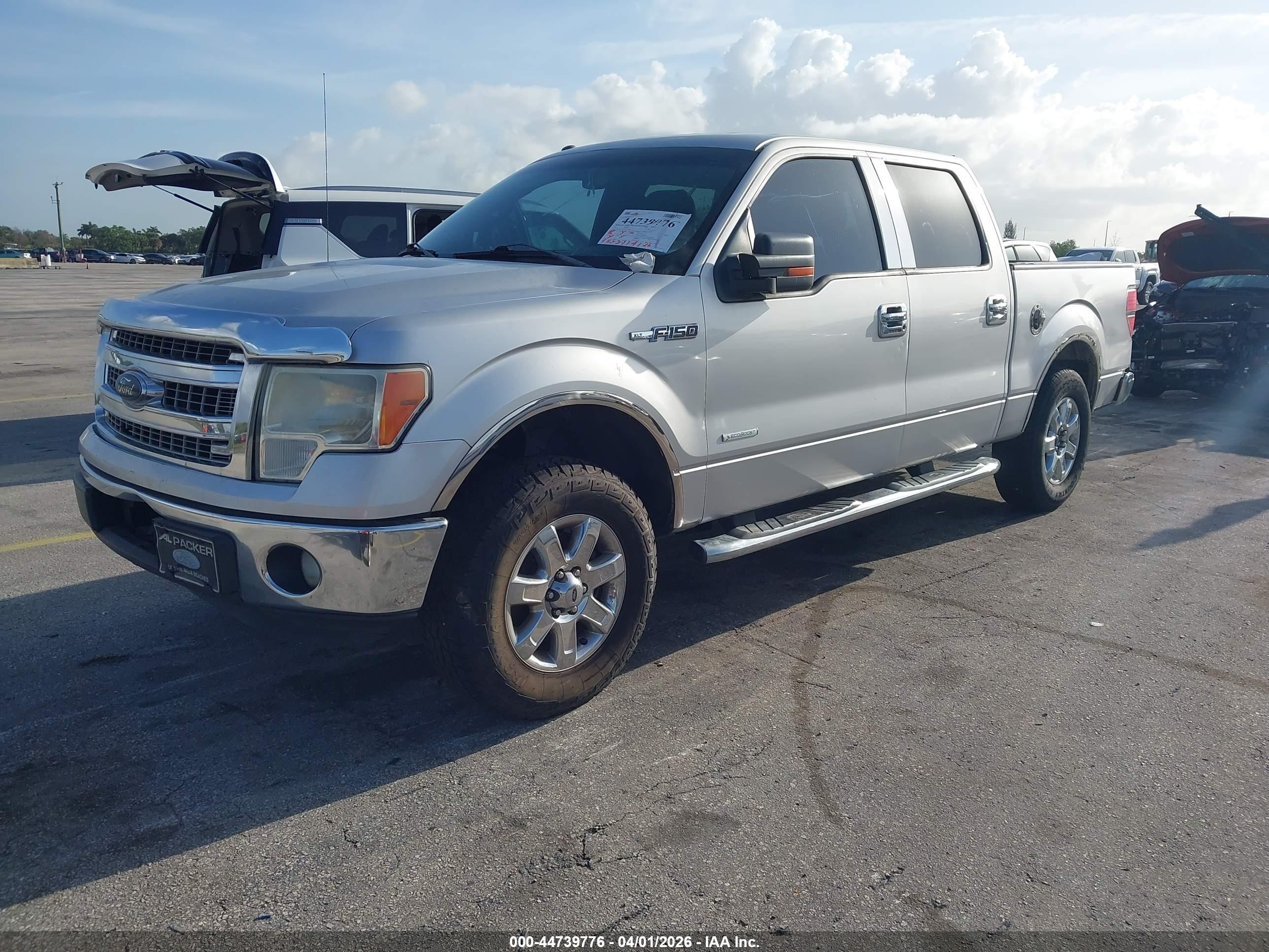 FORD F-150 image 2