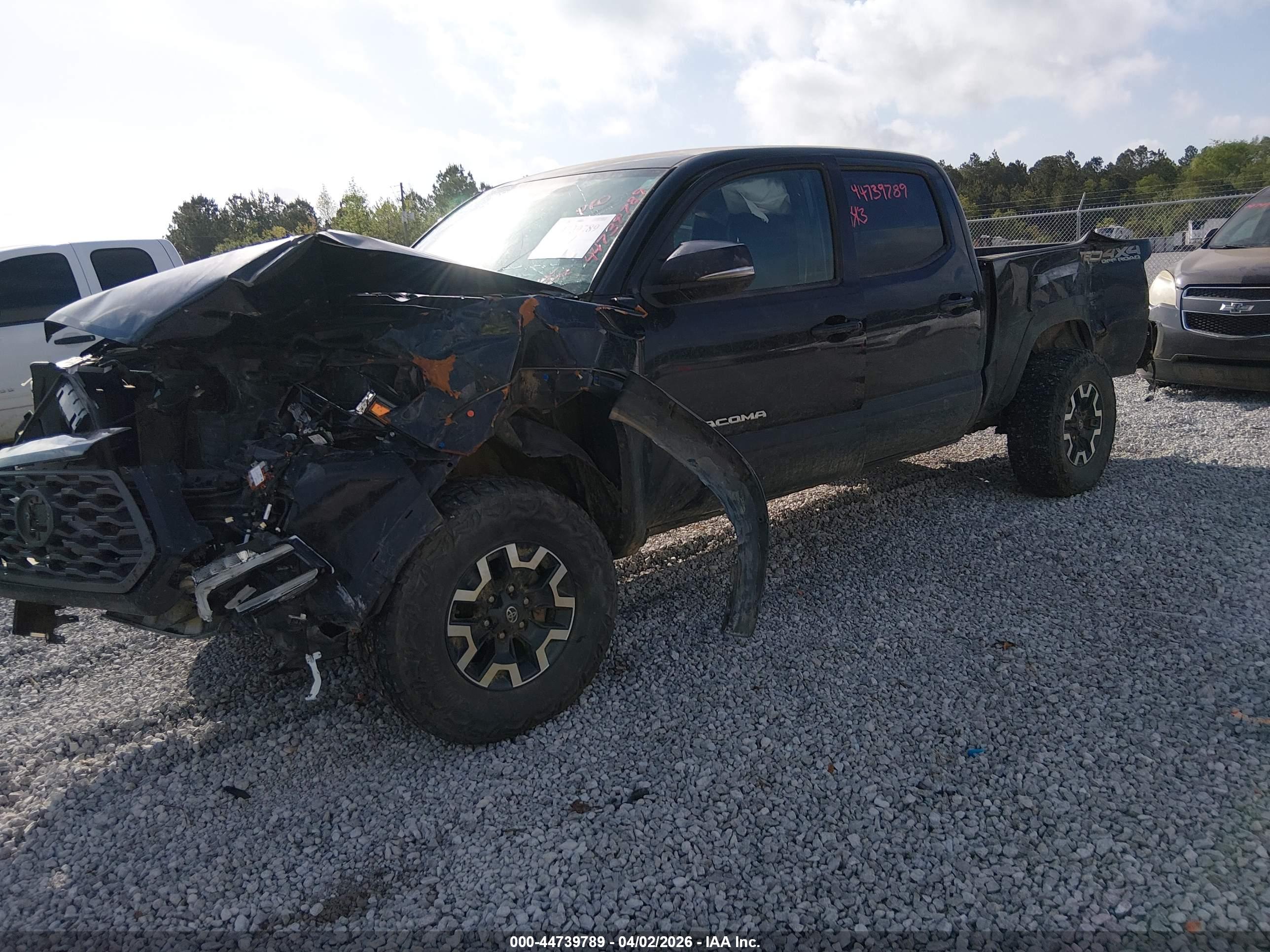 TOYOTA TACOMA image 2