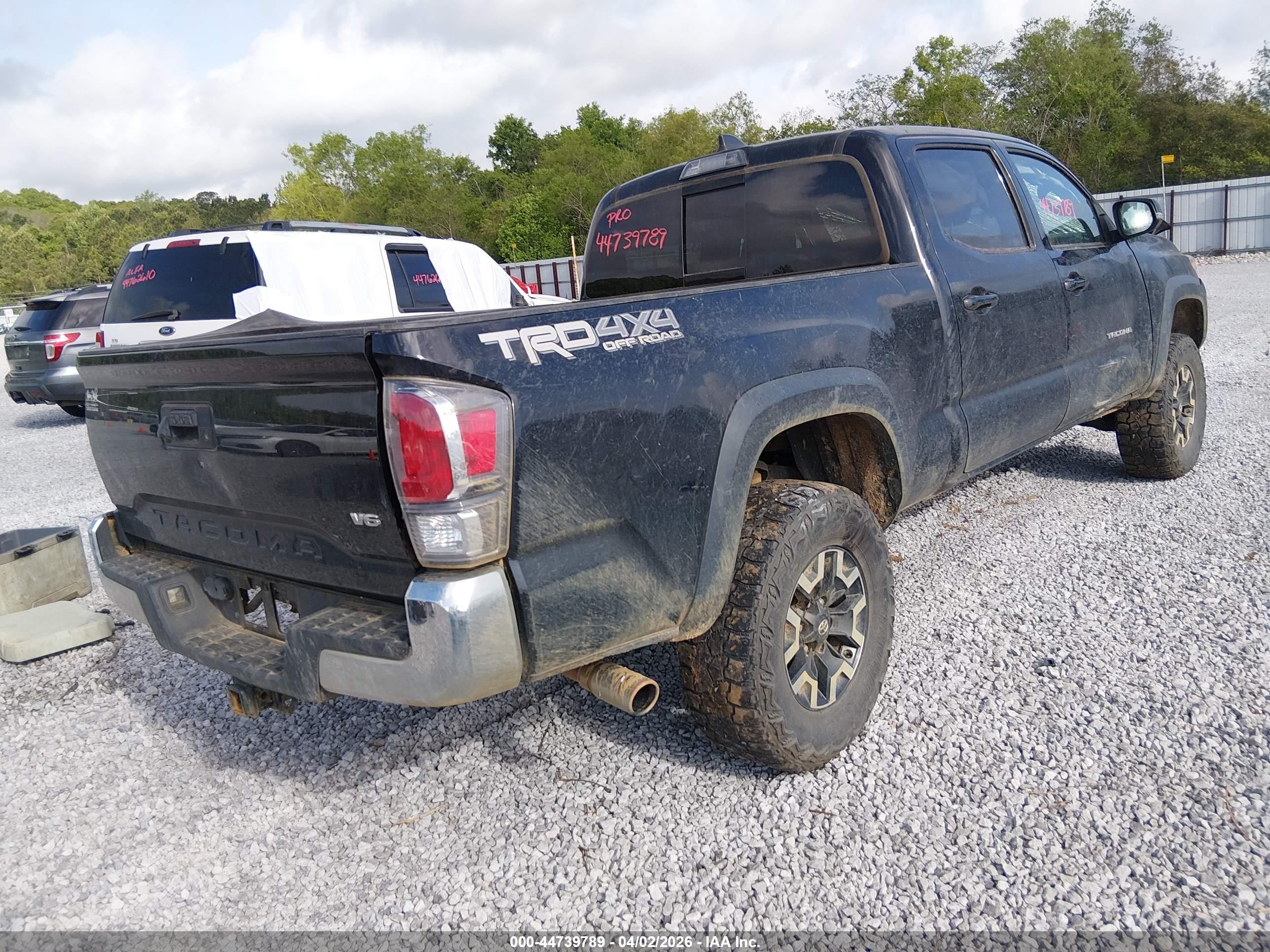 TOYOTA TACOMA image 4