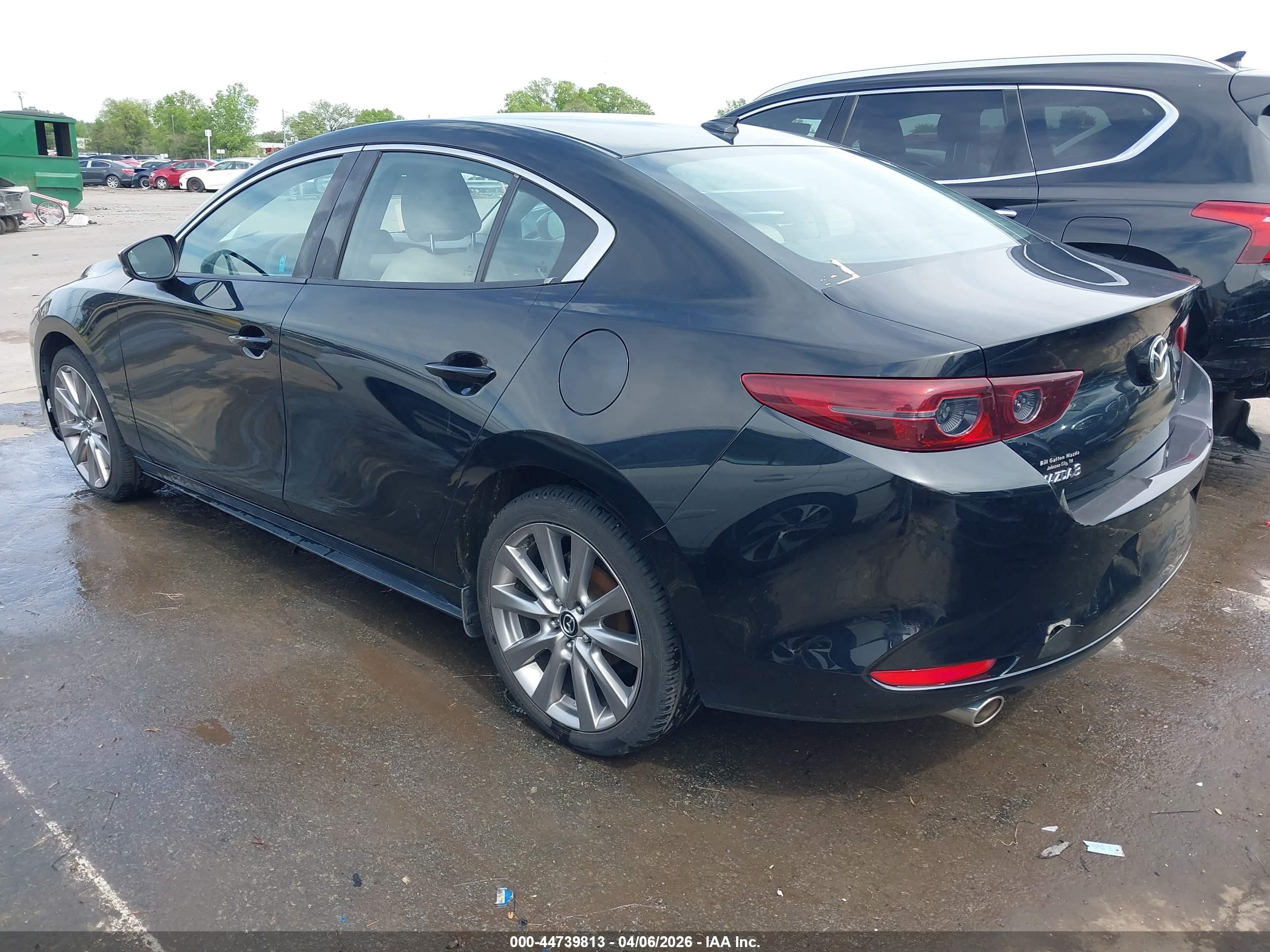 MAZDA MAZDA3 image 3