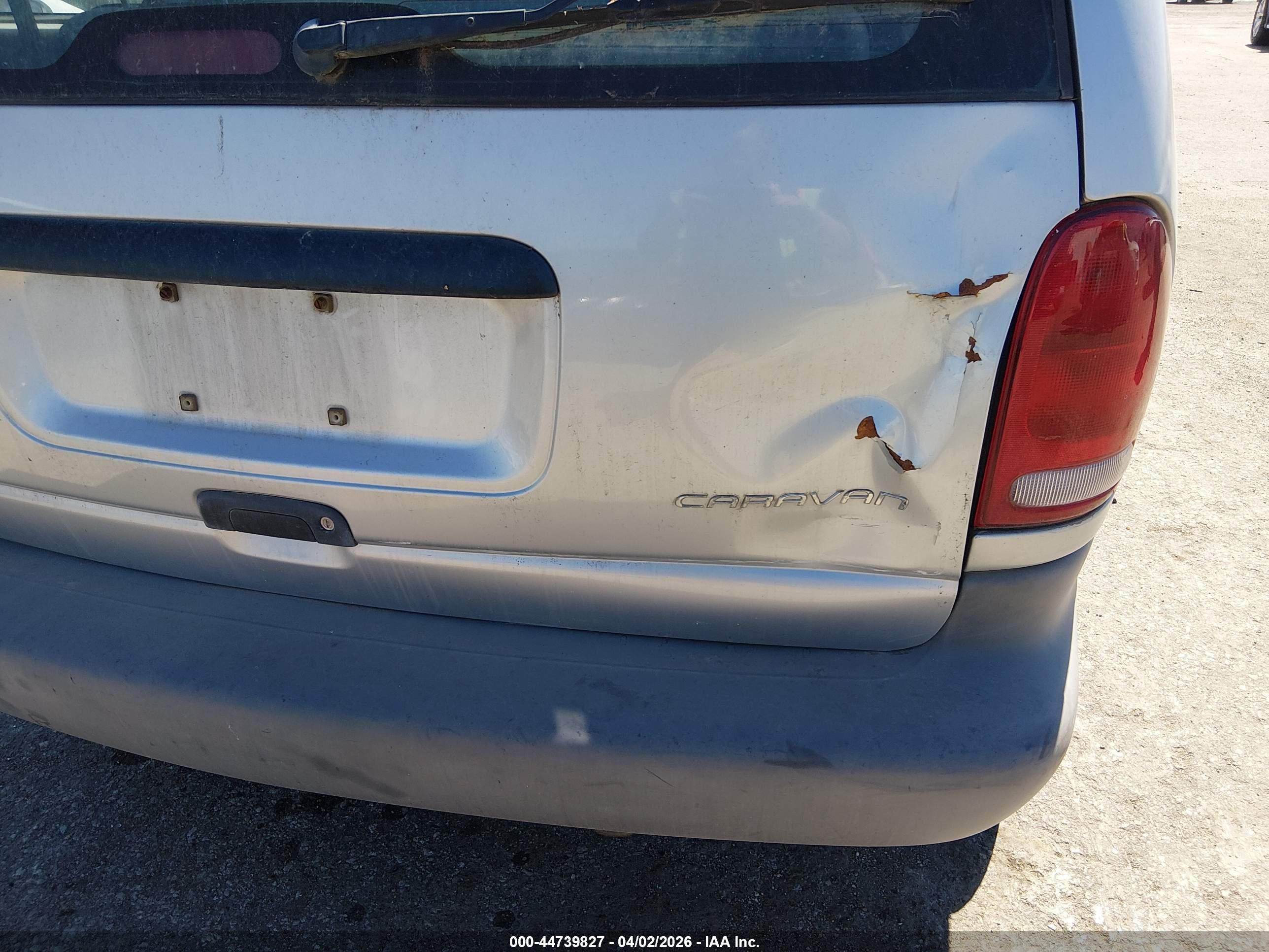 DODGE CARAVAN image 6