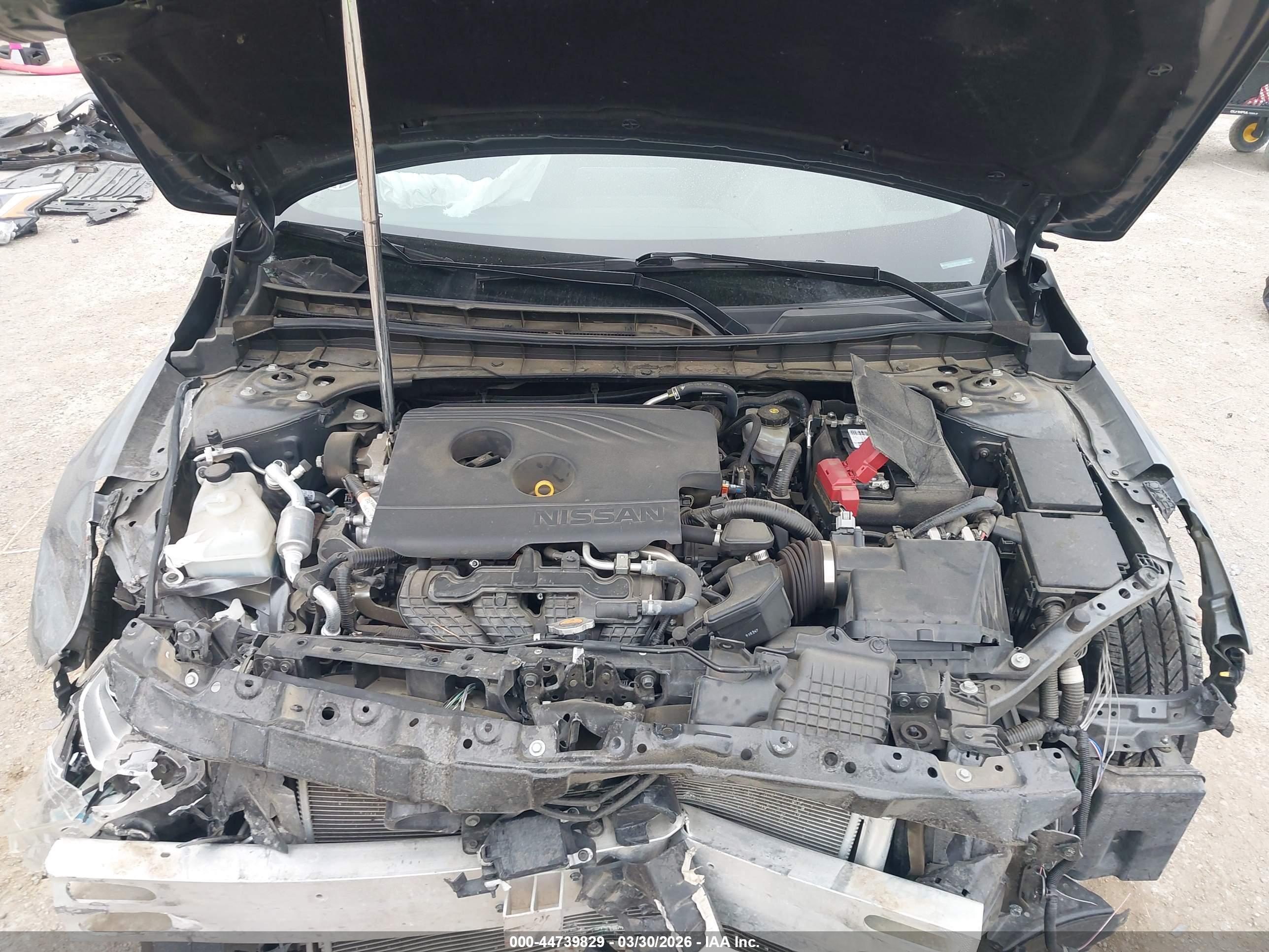 NISSAN ALTIMA image 10