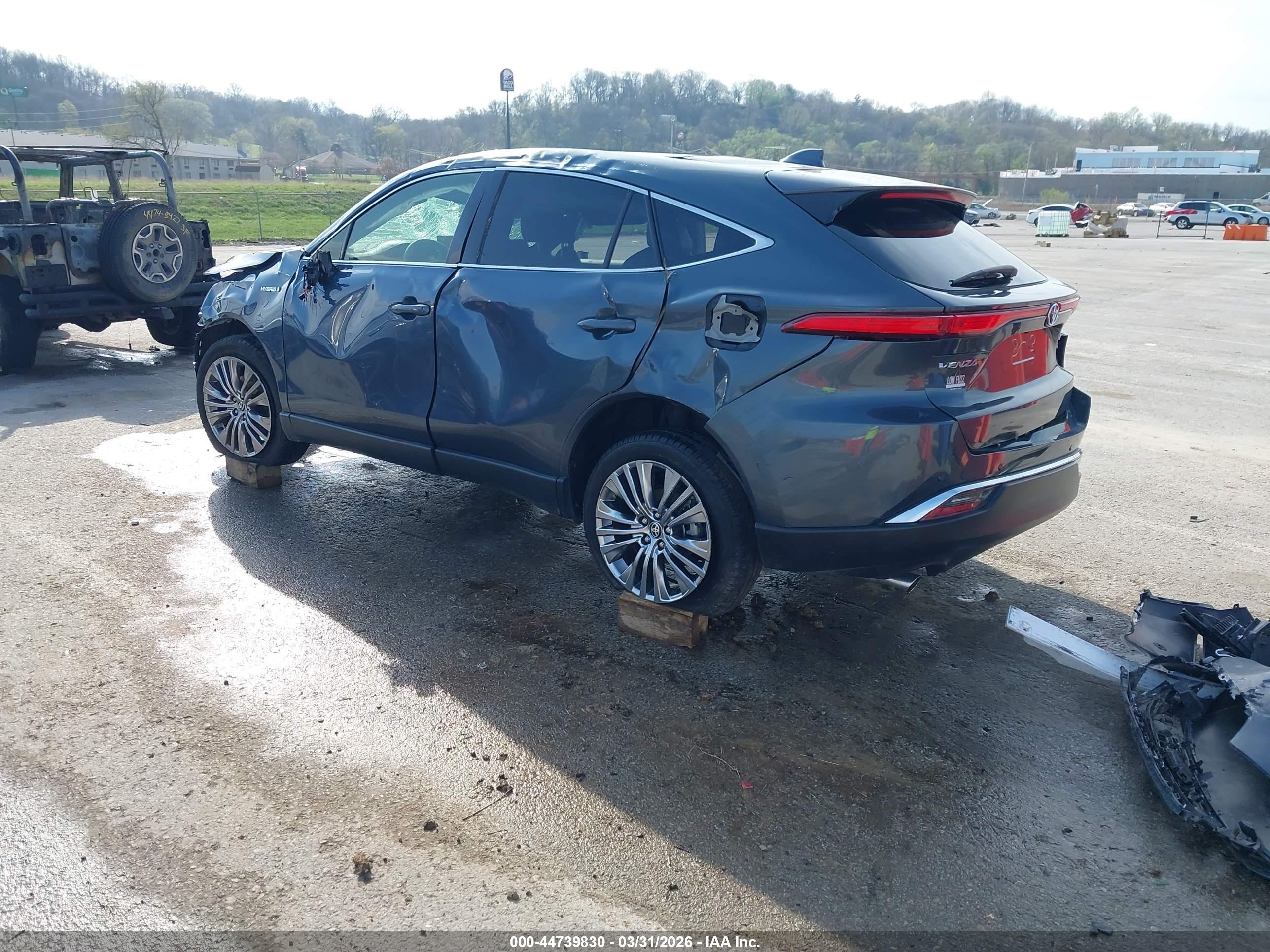 TOYOTA VENZA image 3