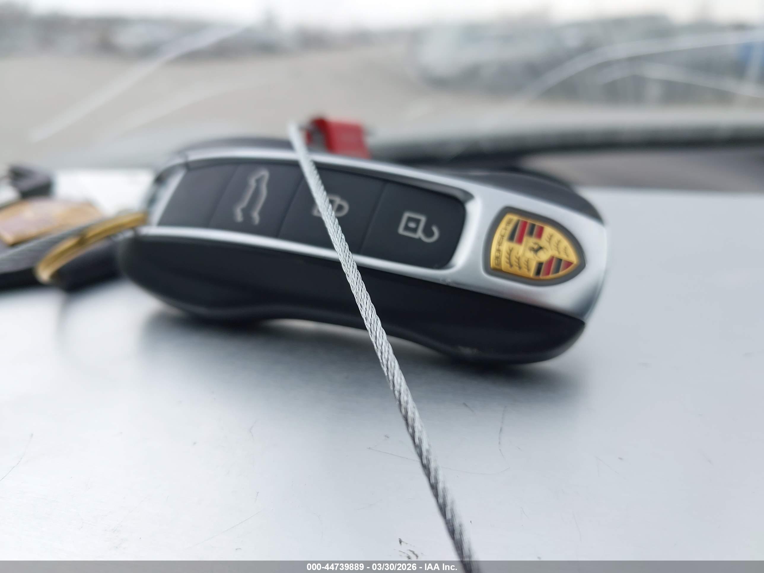 PORSCHE CAYENNE image 11