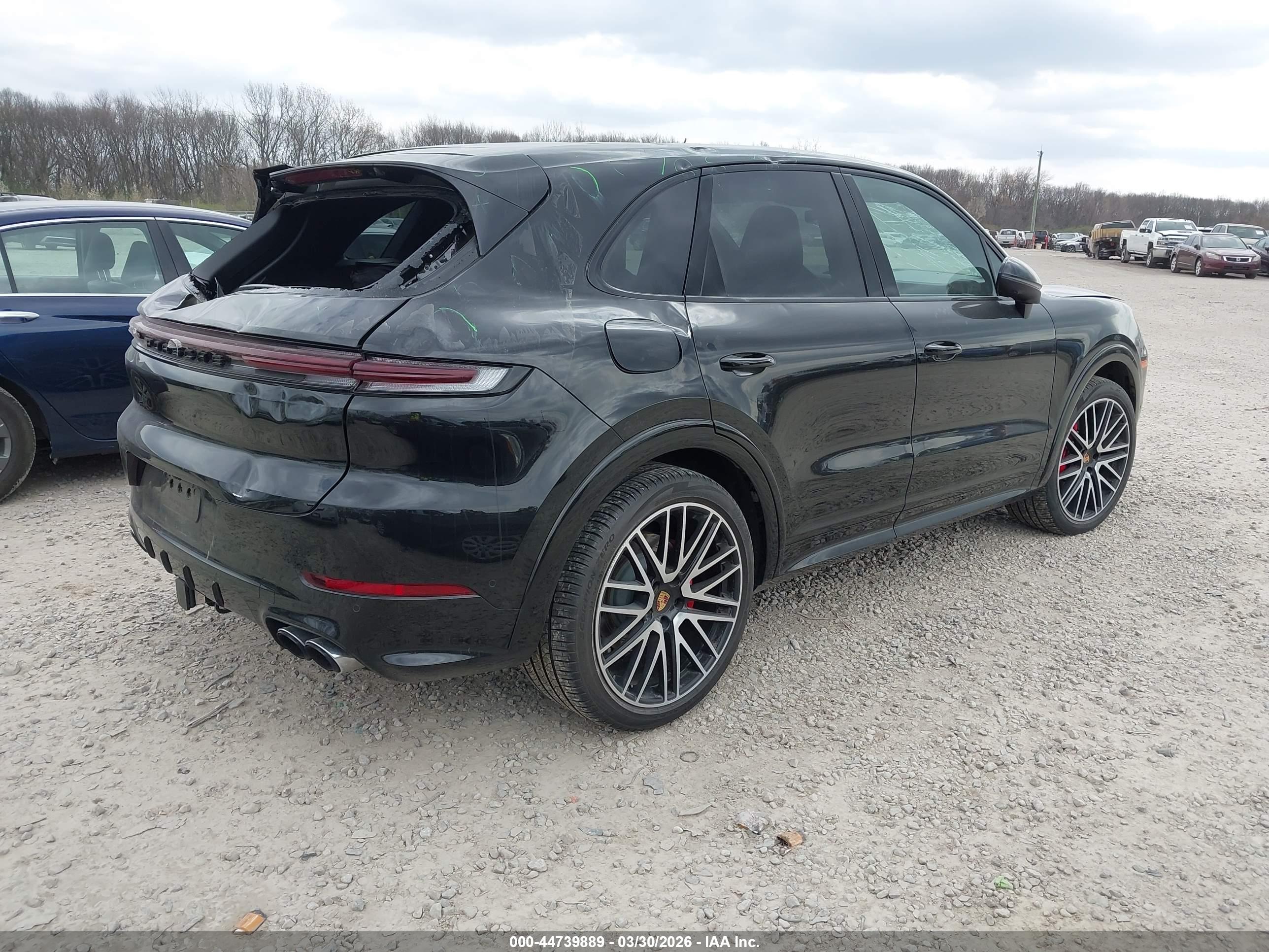PORSCHE CAYENNE image 4