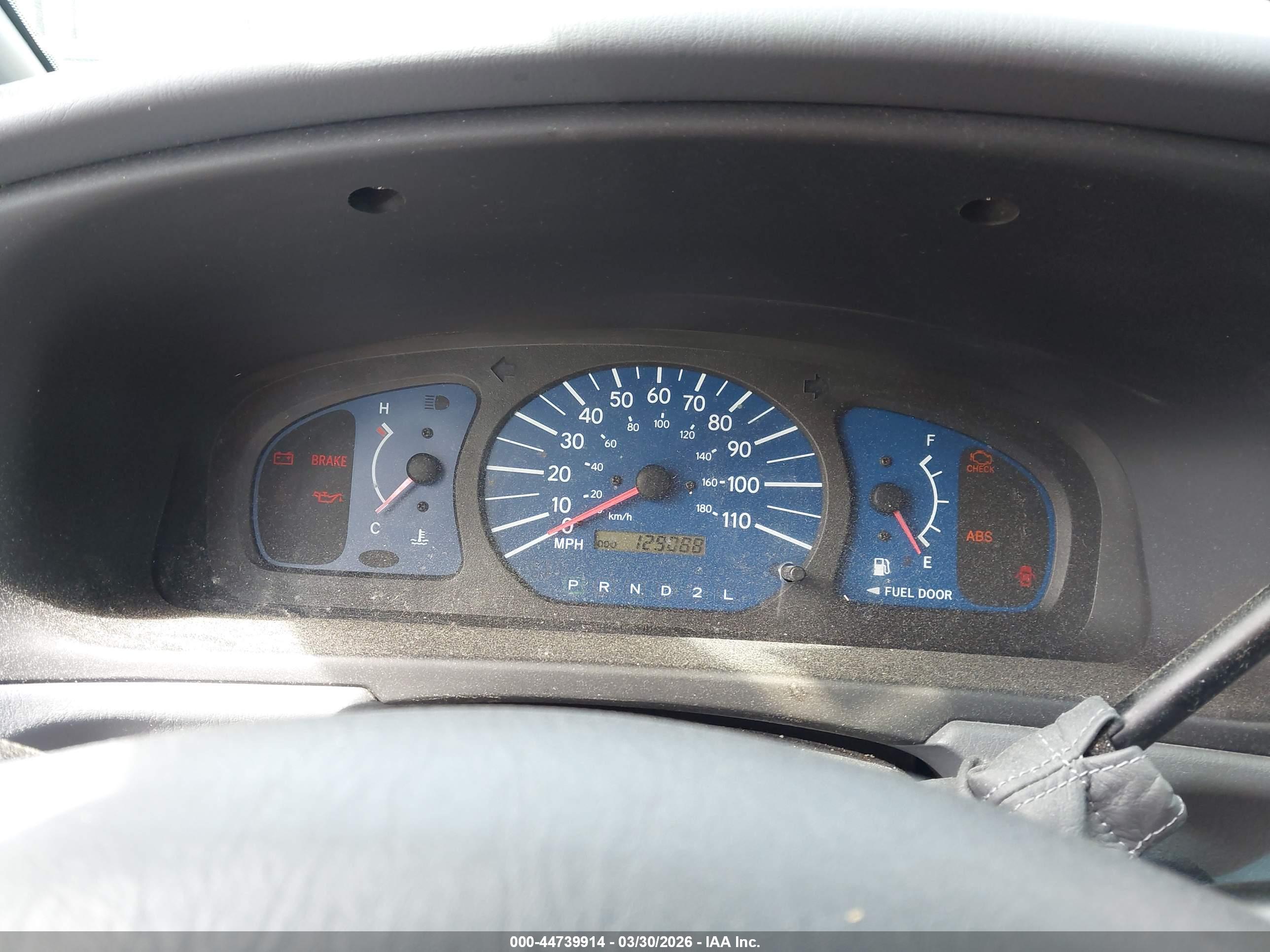 TOYOTA SIENNA image 7