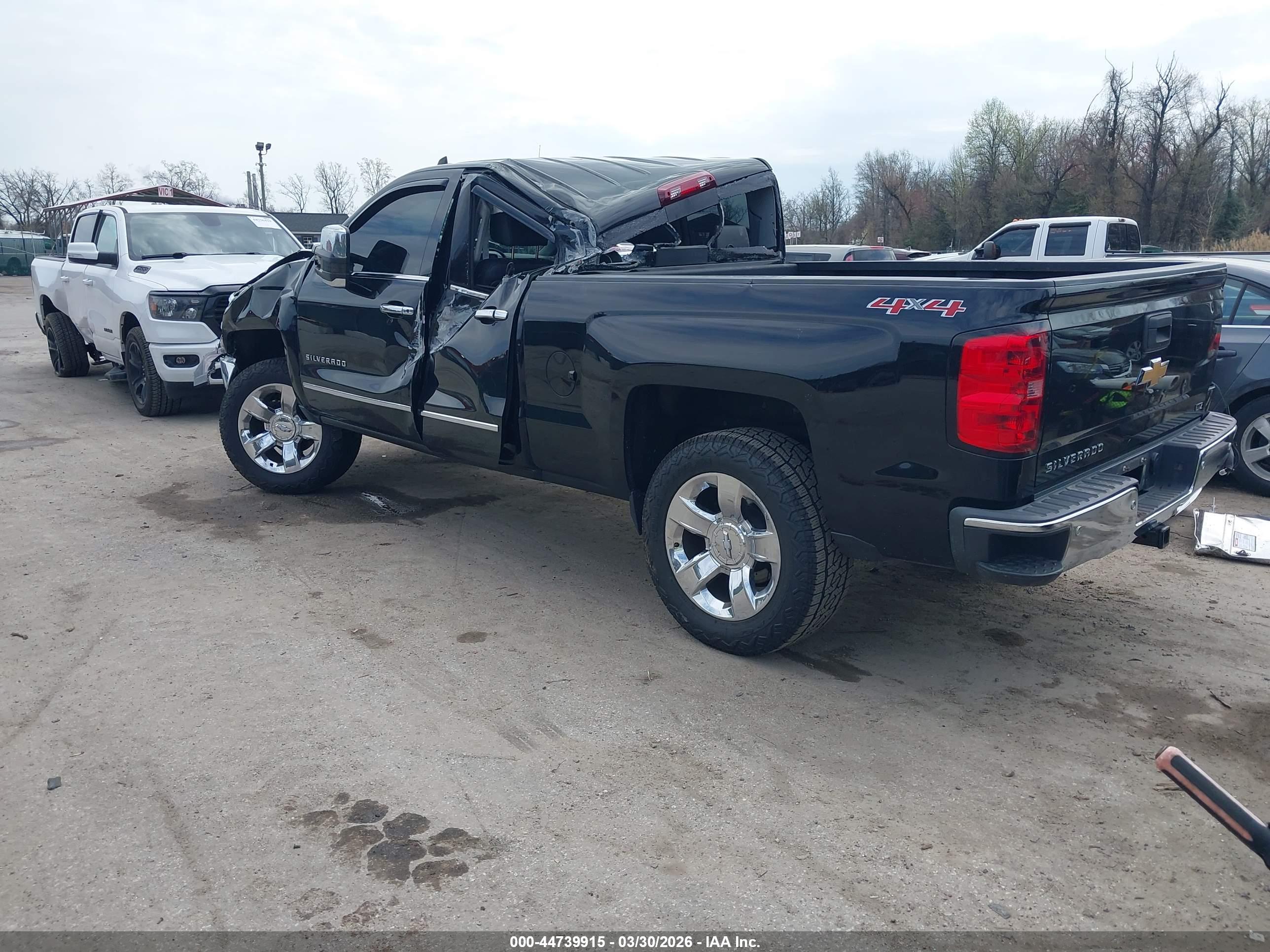 CHEVROLET SILVERADO image 3
