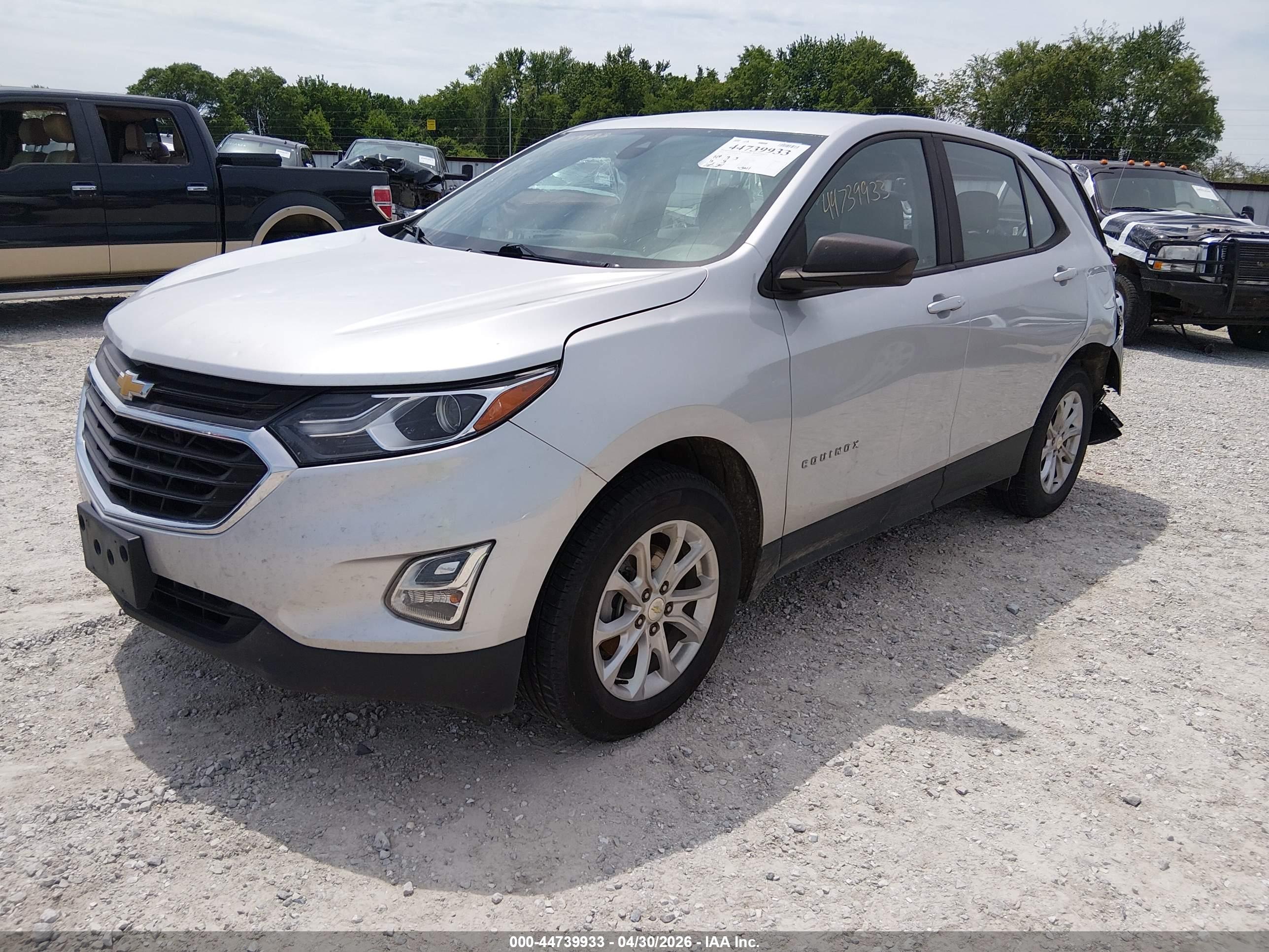 CHEVROLET EQUINOX image 2