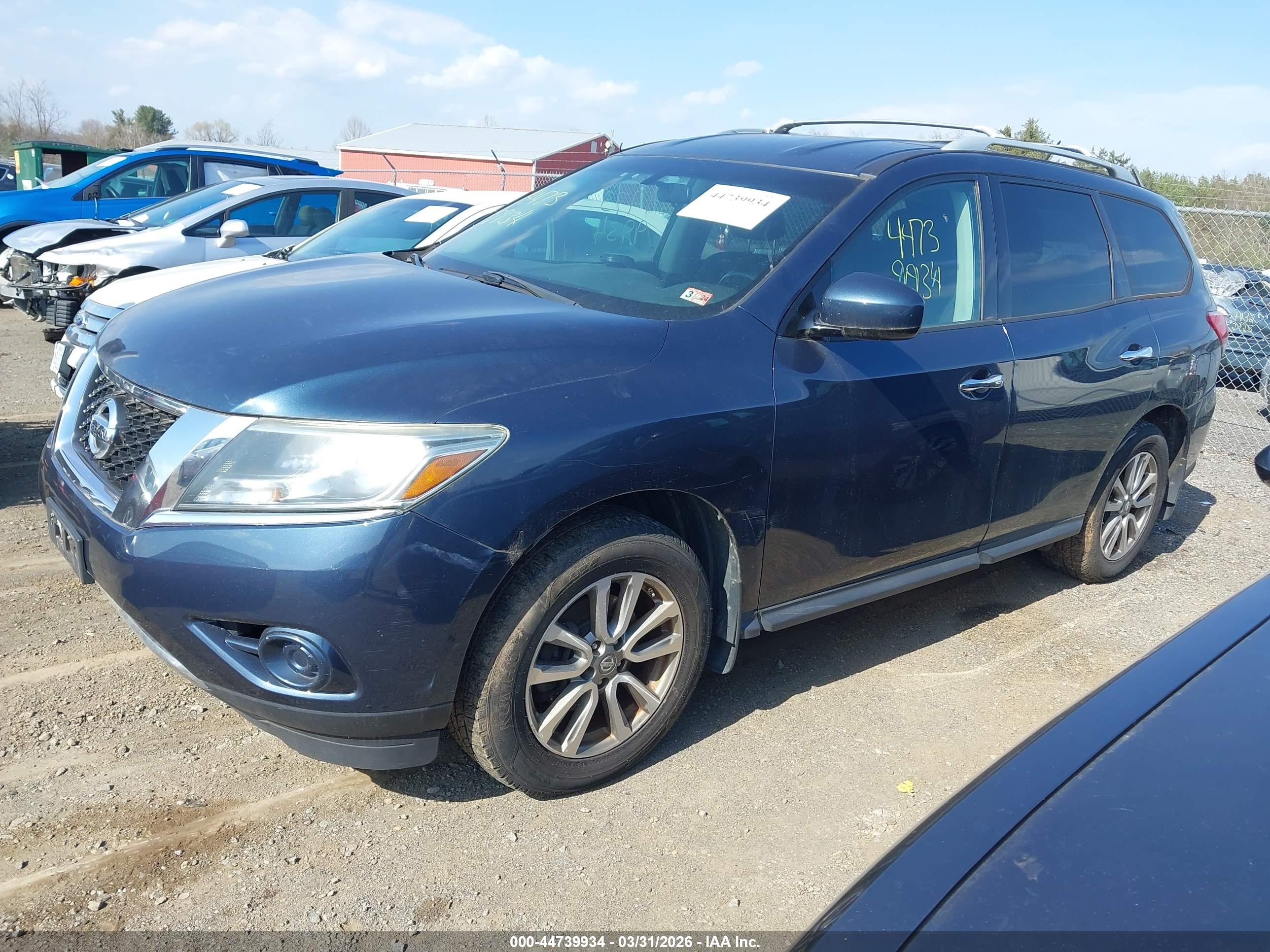 NISSAN PATHFINDER image 2