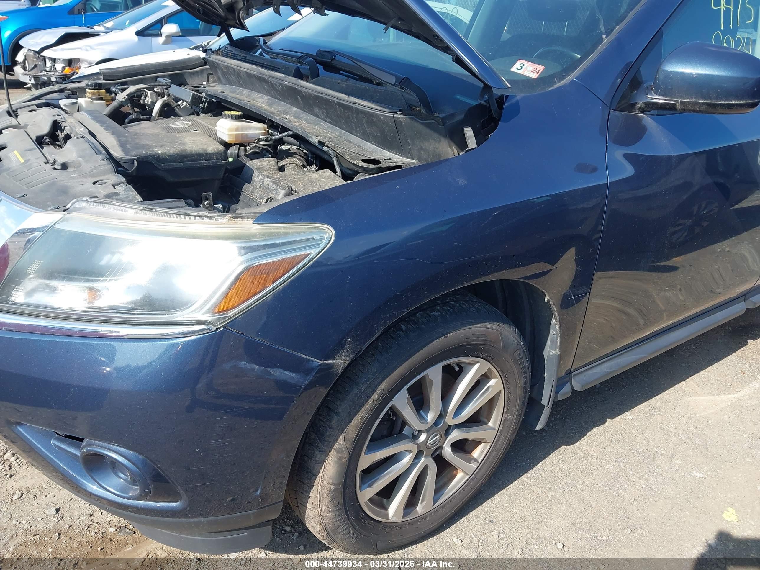 NISSAN PATHFINDER image 6