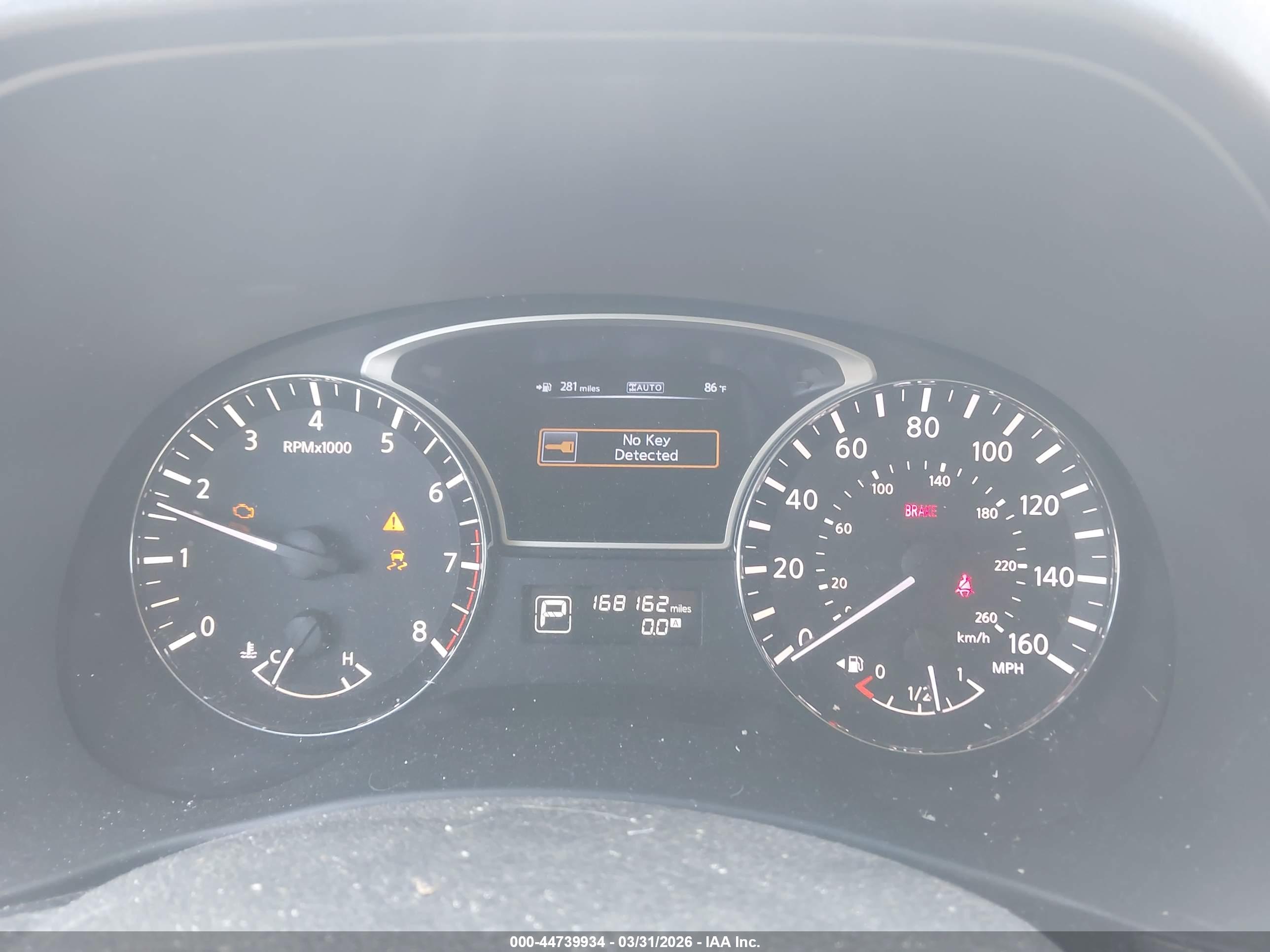 NISSAN PATHFINDER image 7