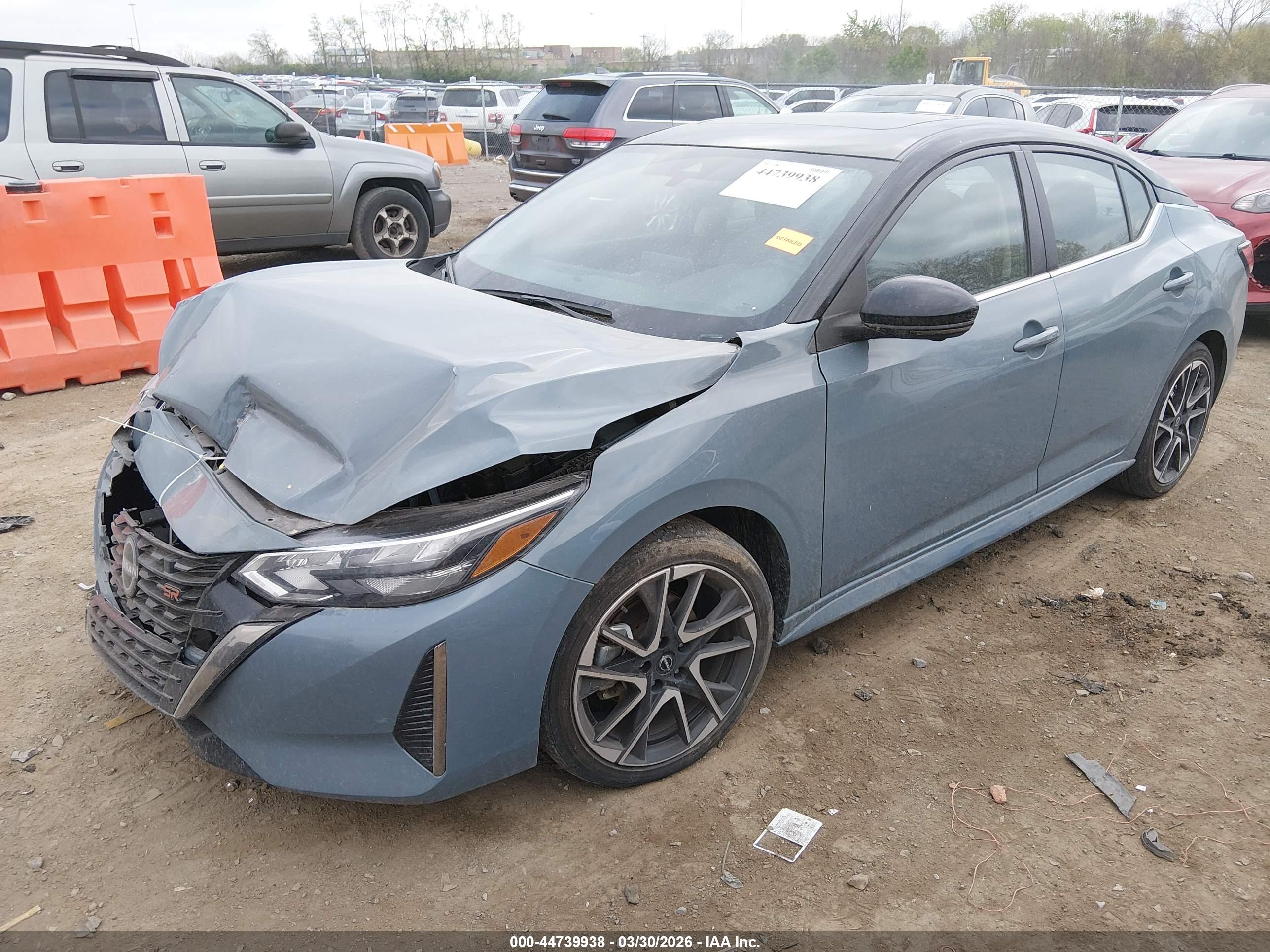 NISSAN SENTRA image 2