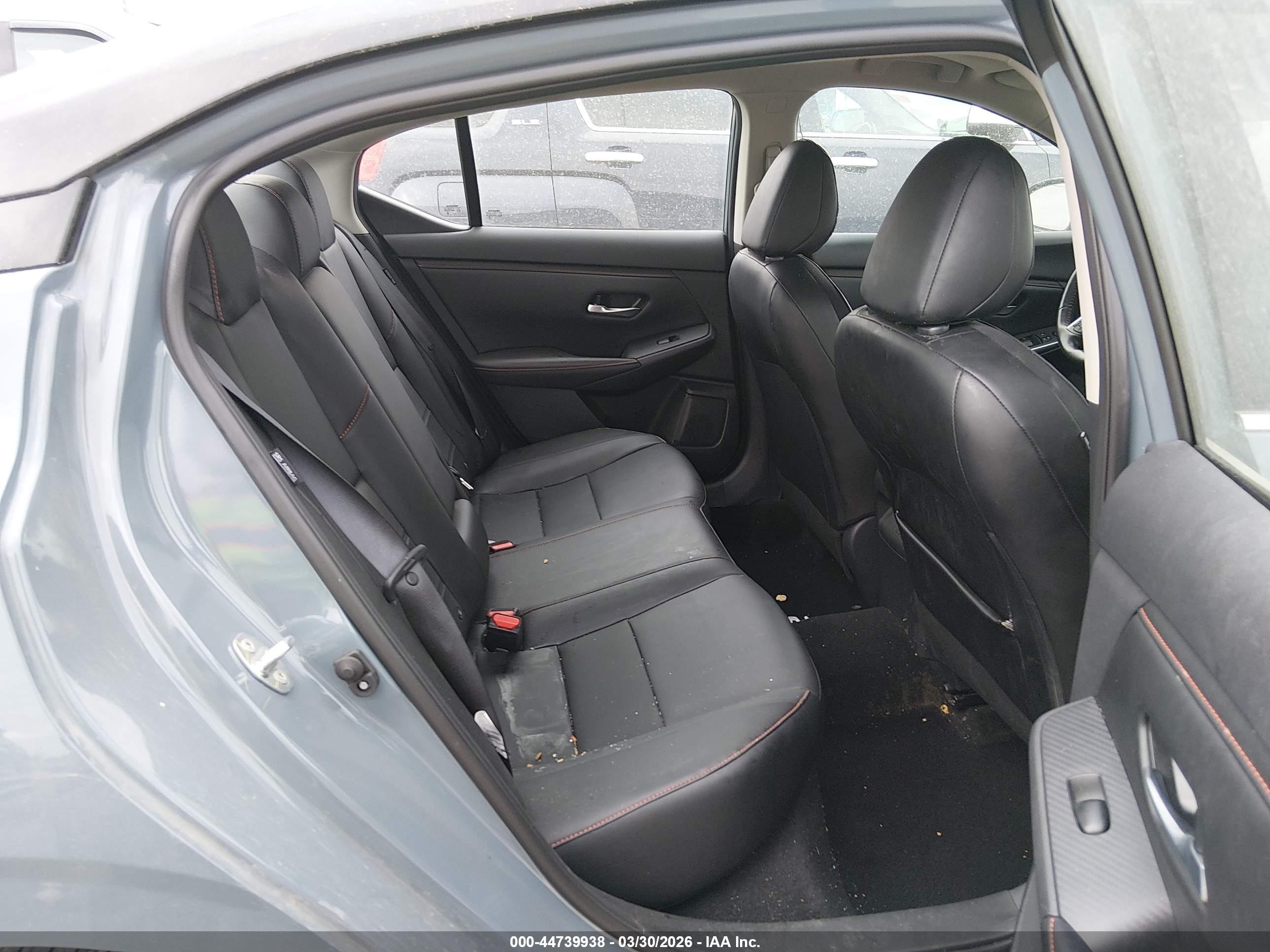 NISSAN SENTRA image 8