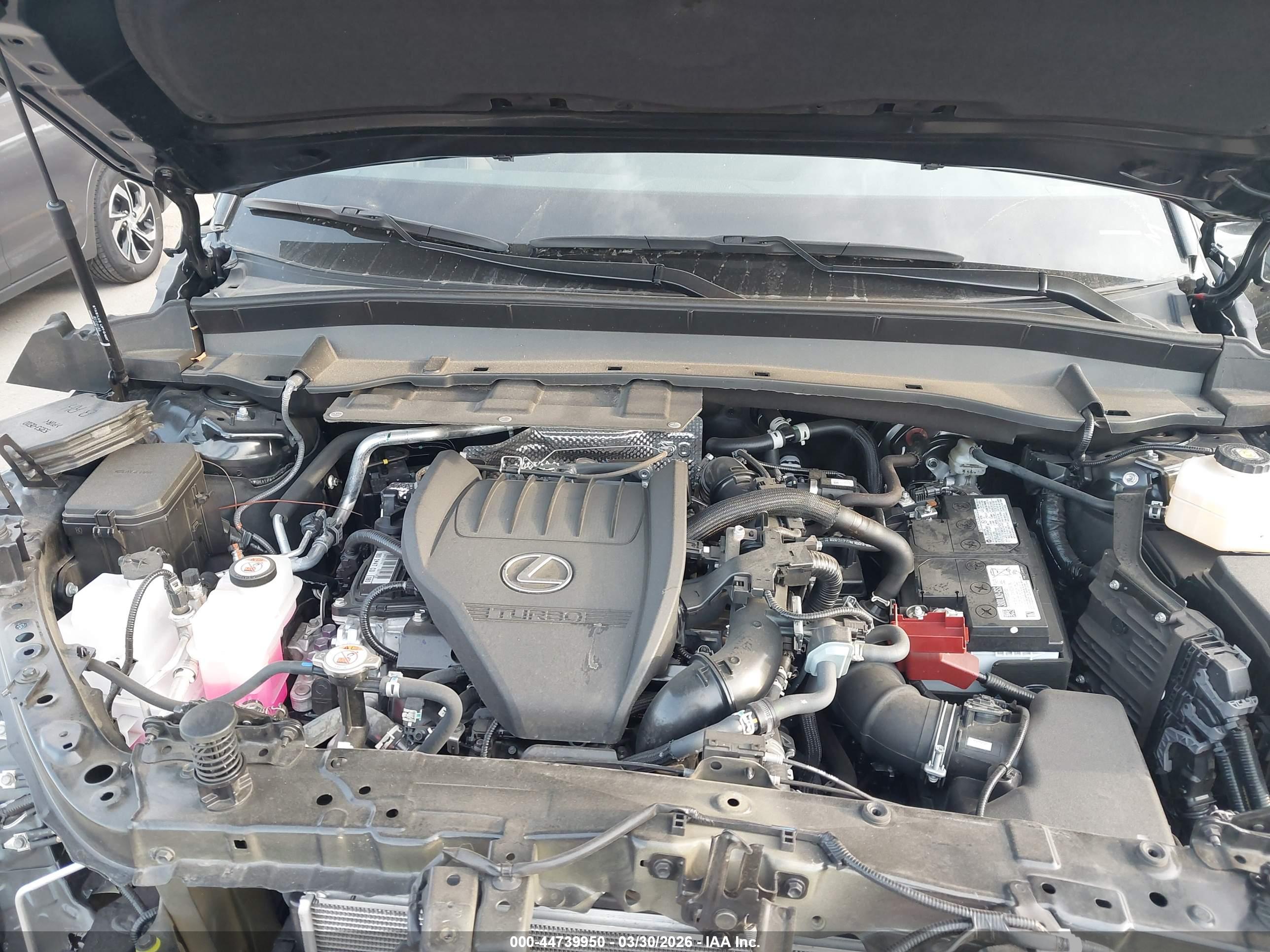 LEXUS TX image 10