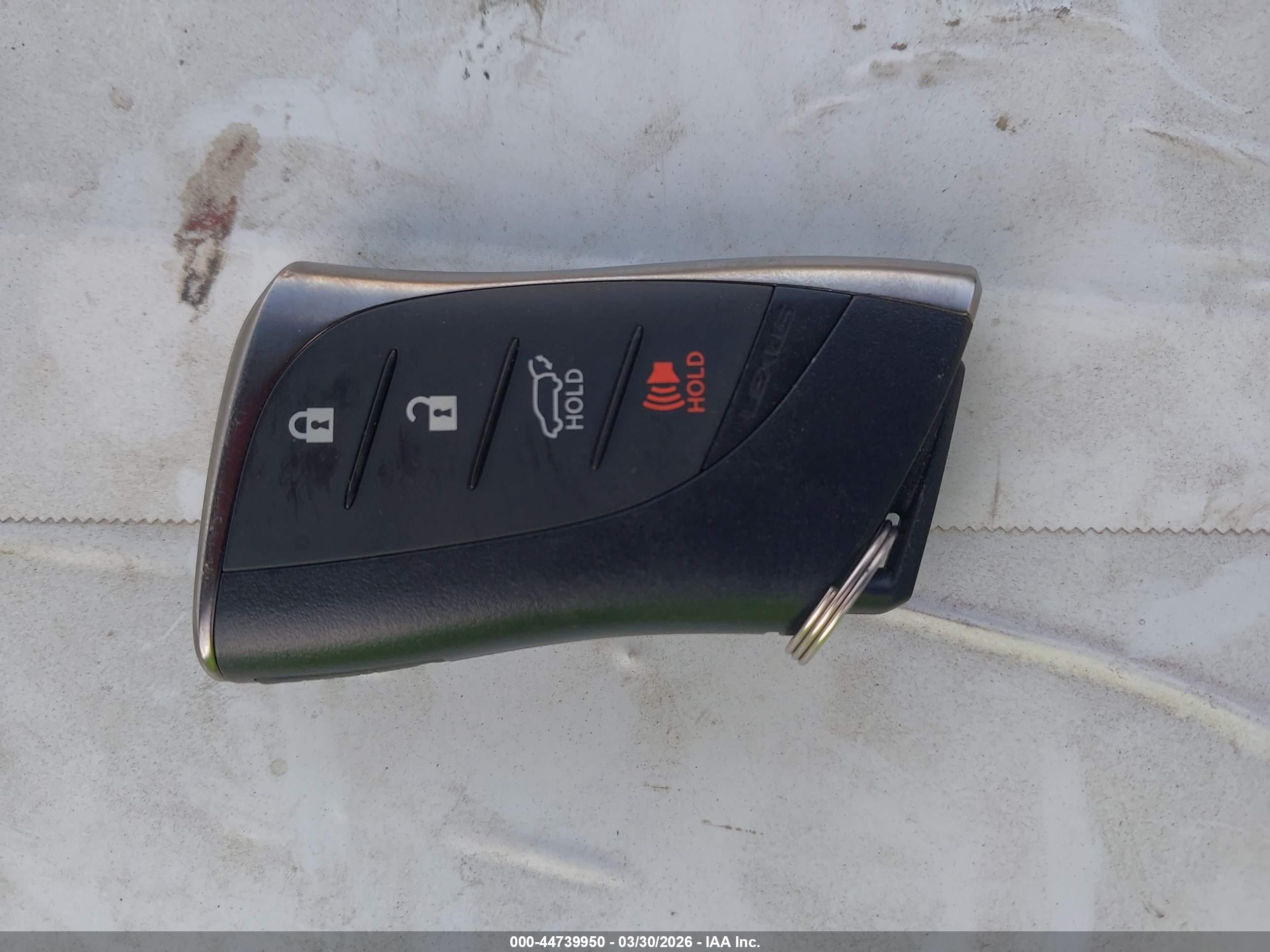 LEXUS TX image 11