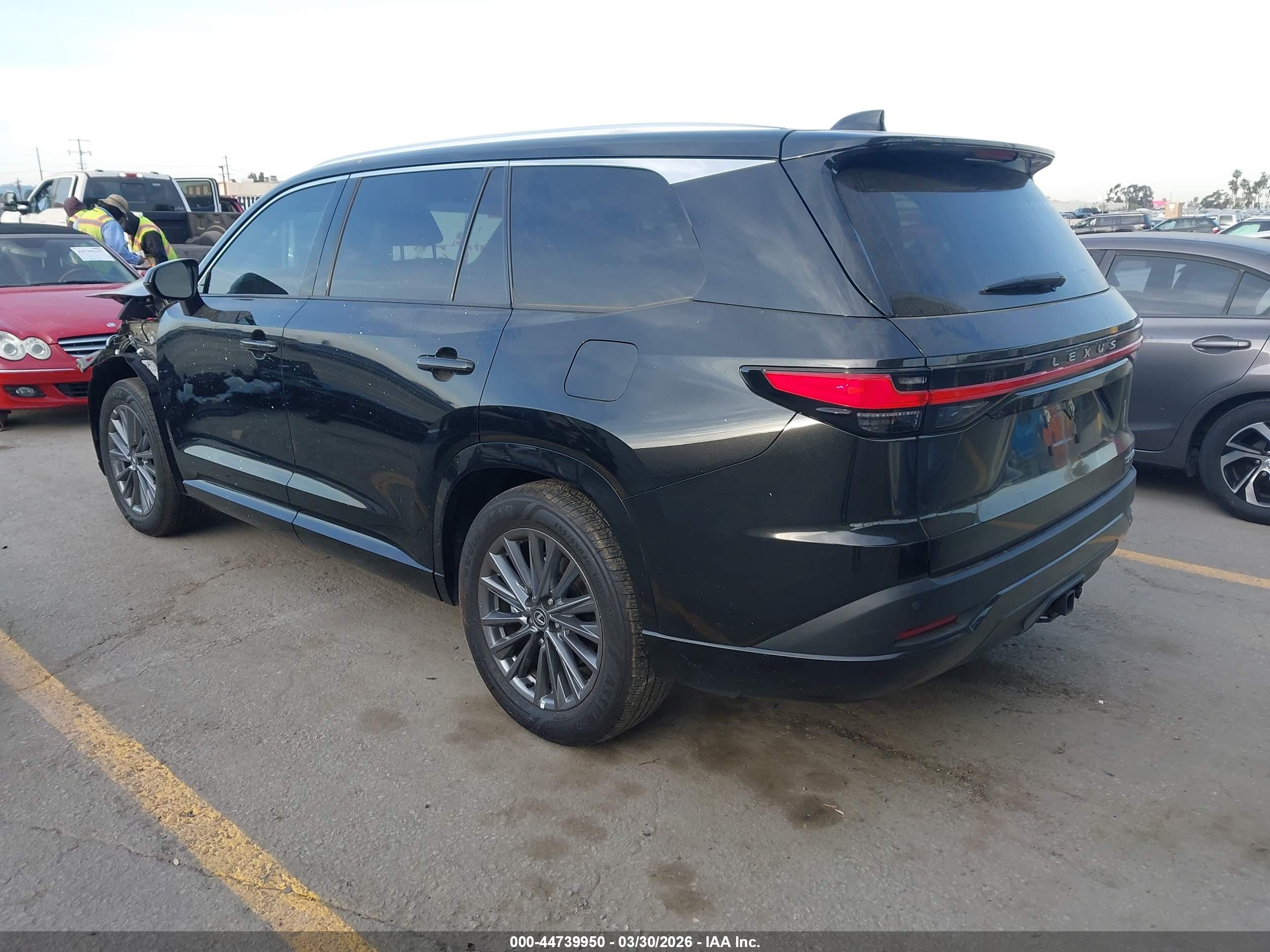 LEXUS TX image 3