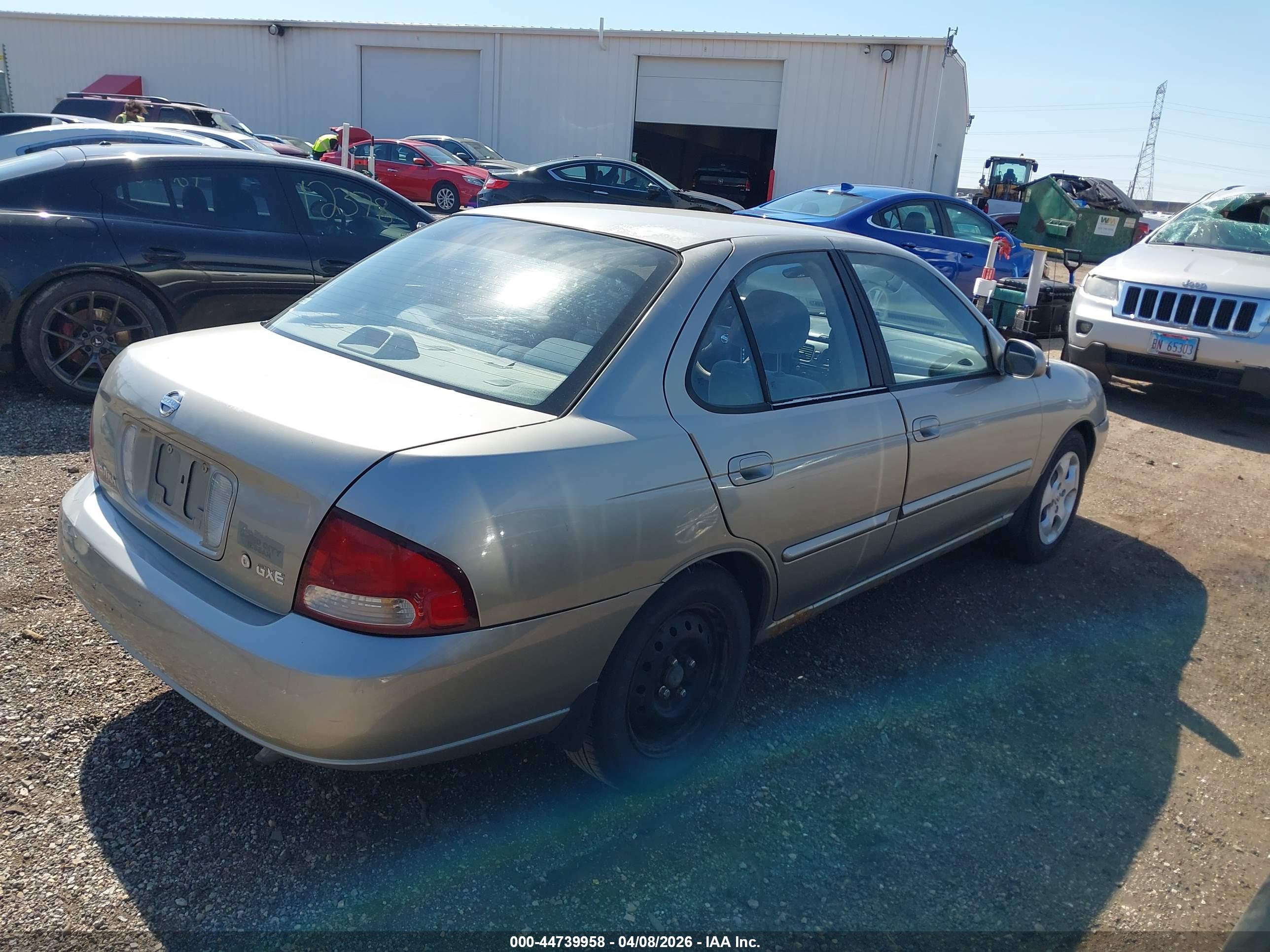 NISSAN SENTRA image 4