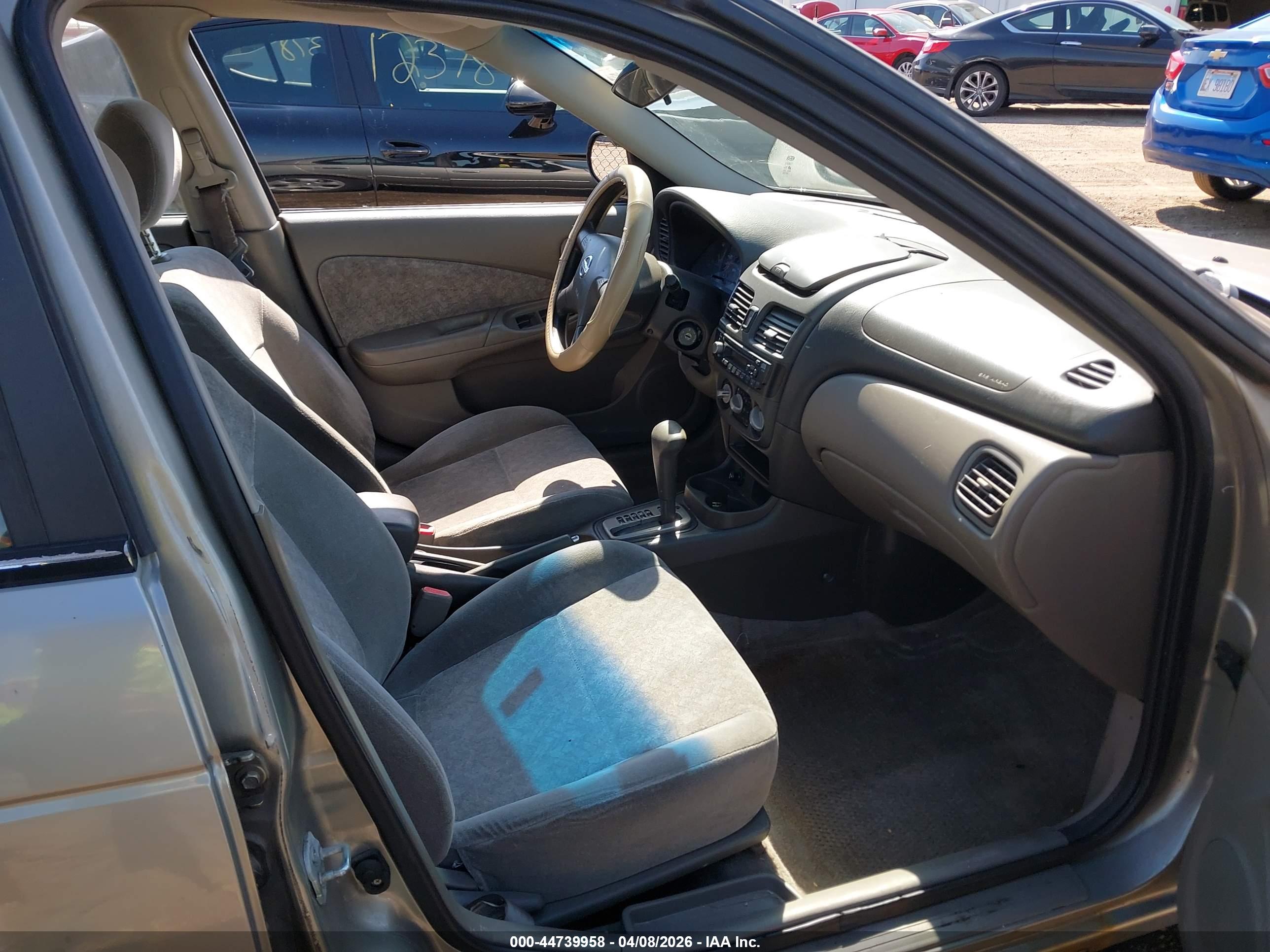 NISSAN SENTRA image 5