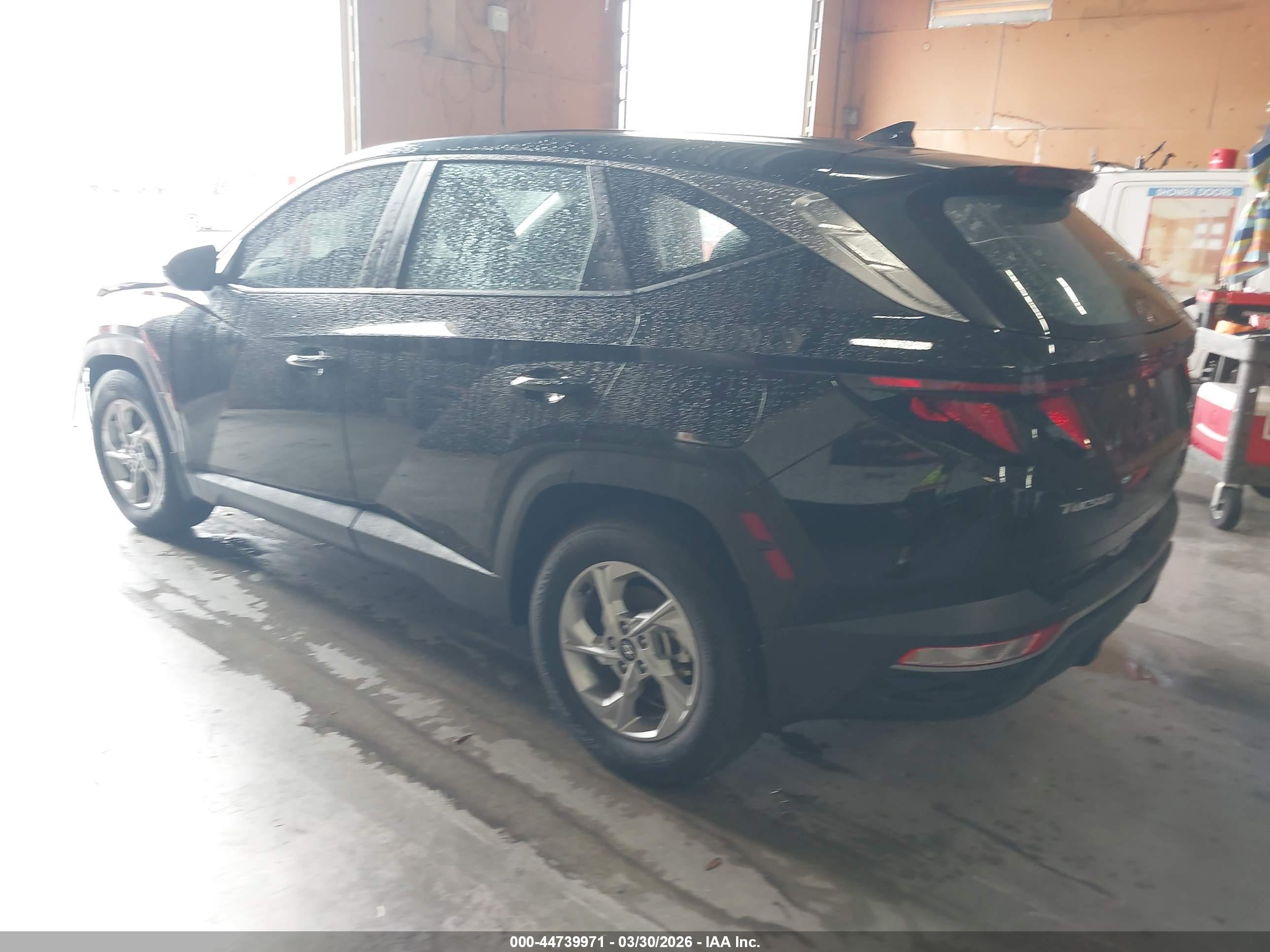 HYUNDAI TUCSON image 3
