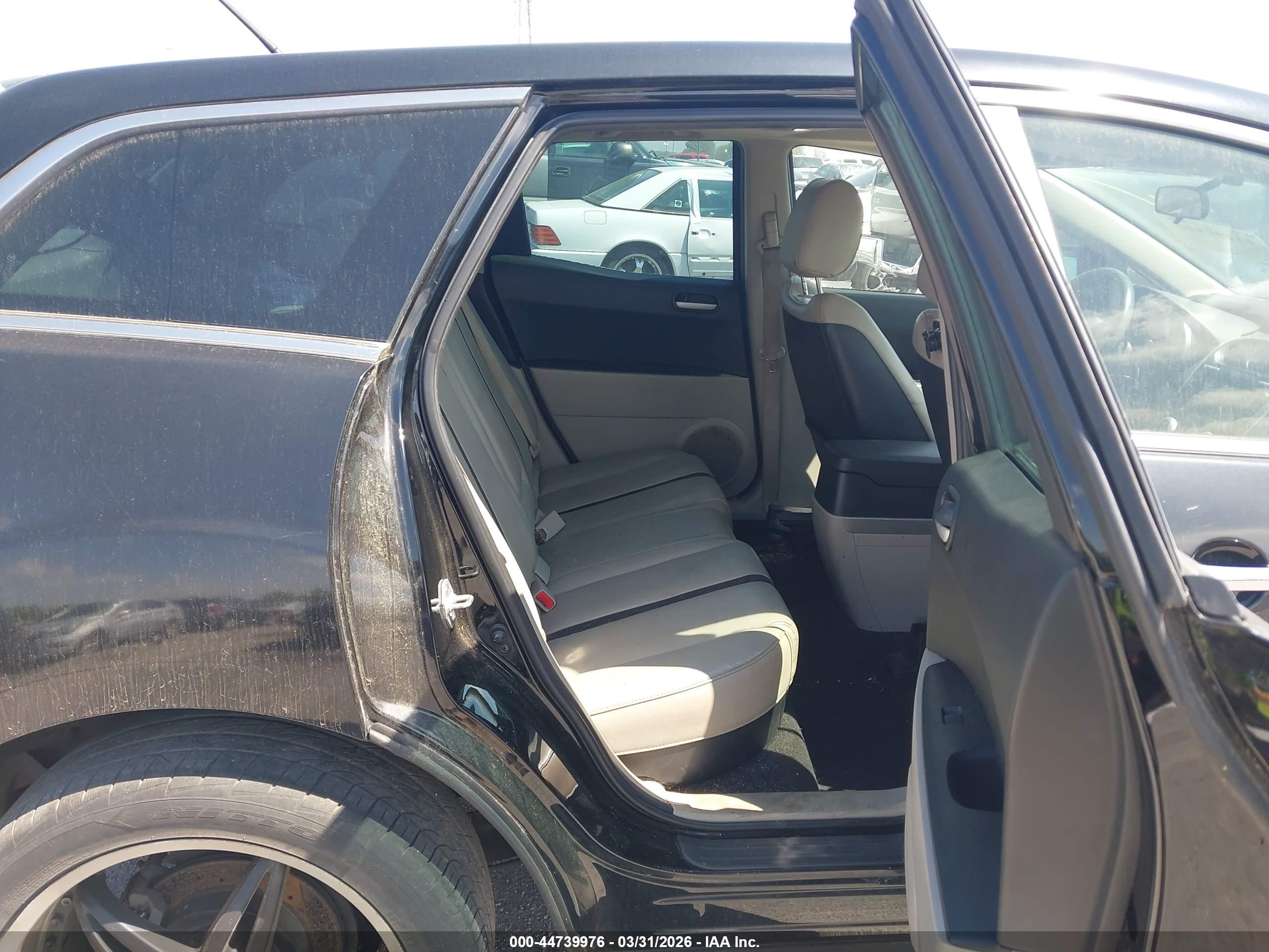 MAZDA CX-7 image 8