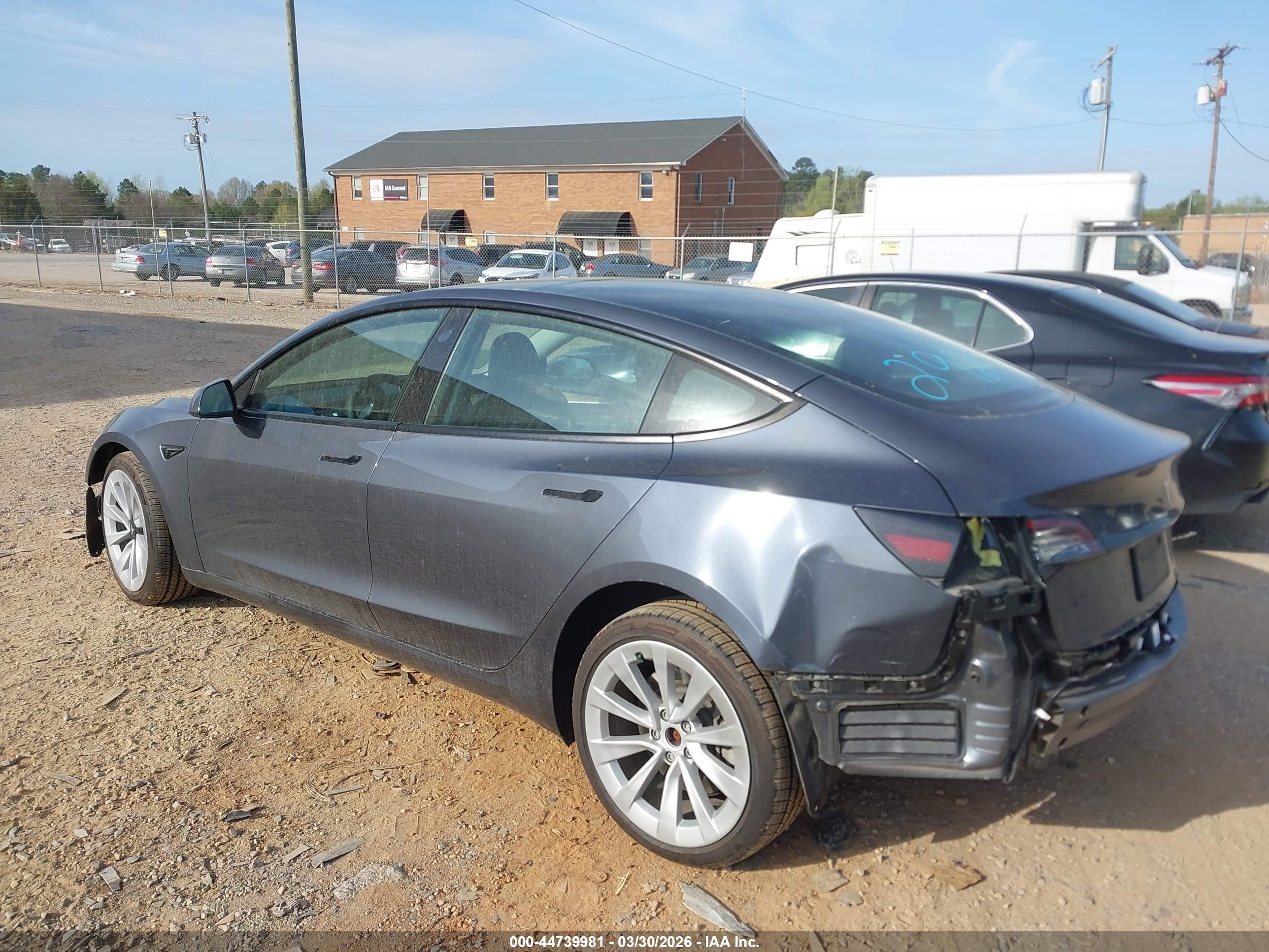 TESLA MODEL image 3