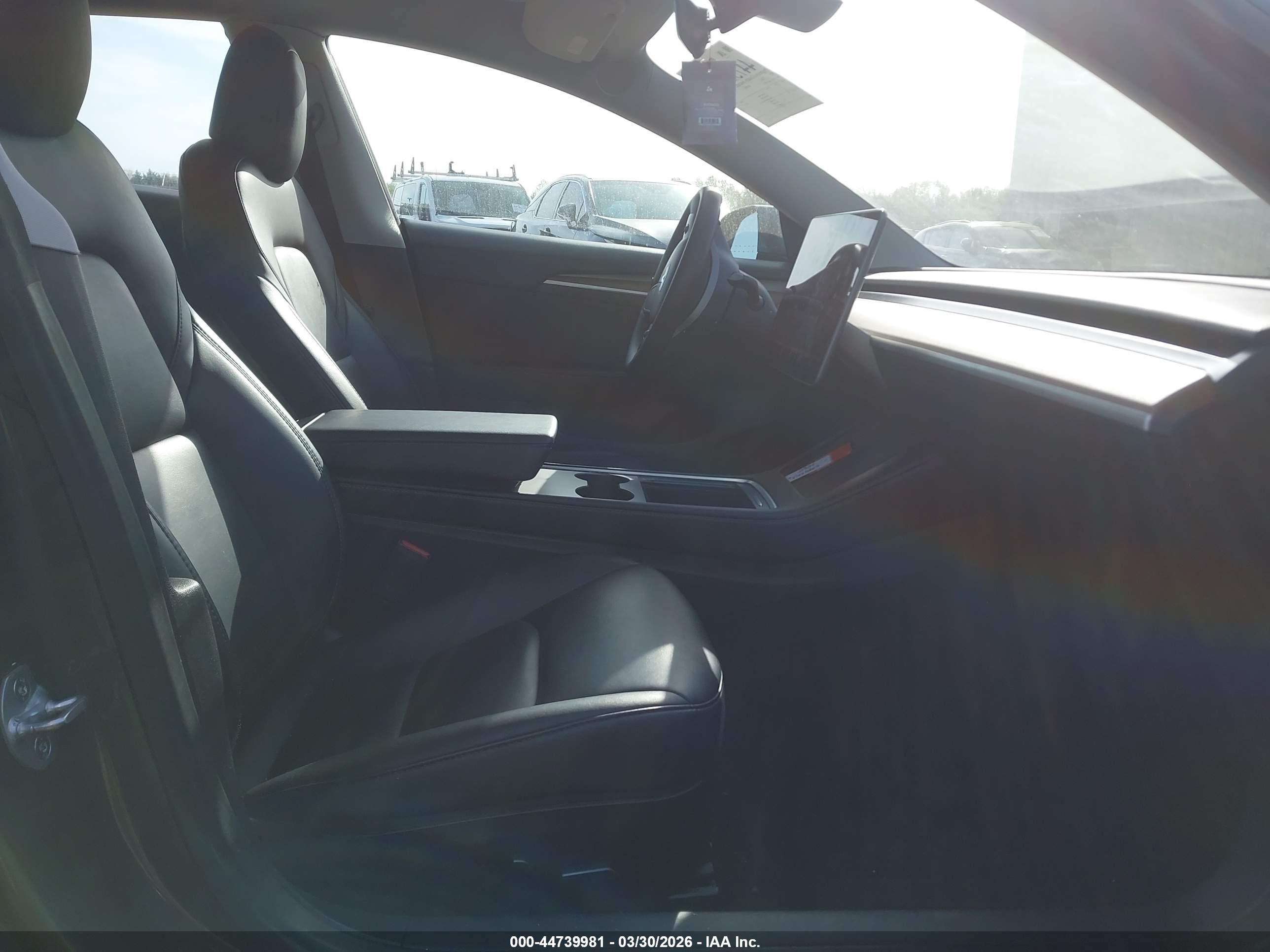 TESLA MODEL image 5