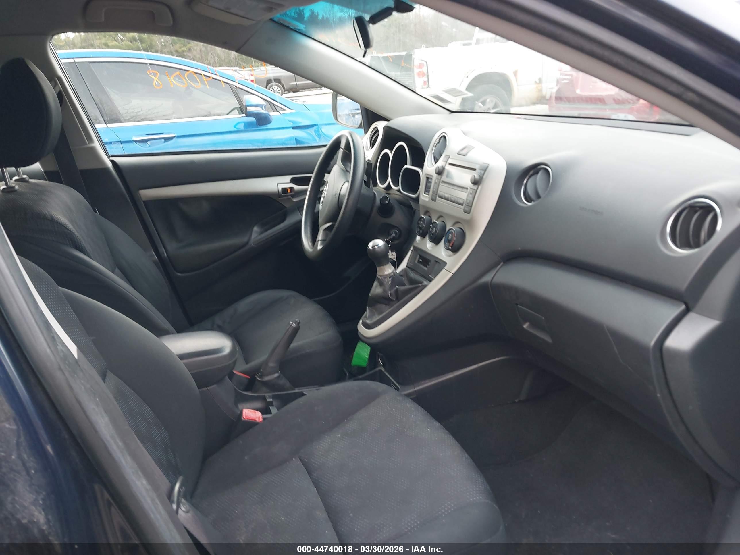TOYOTA MATRIX image 5